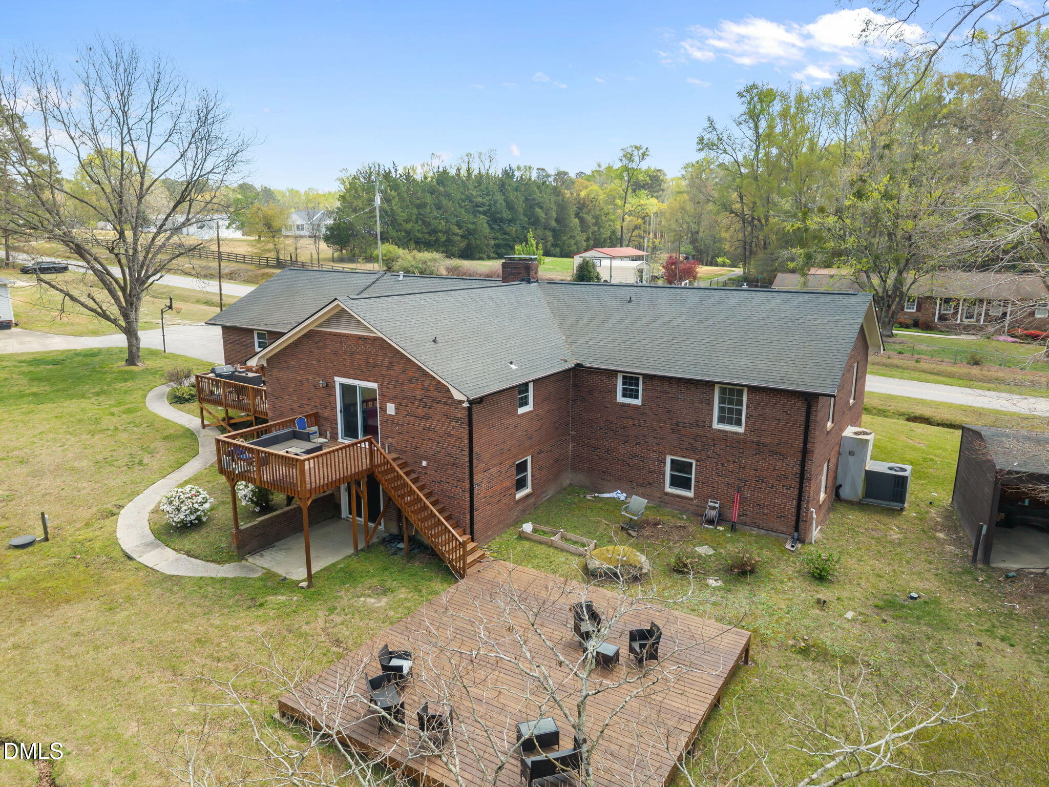main property photo 29