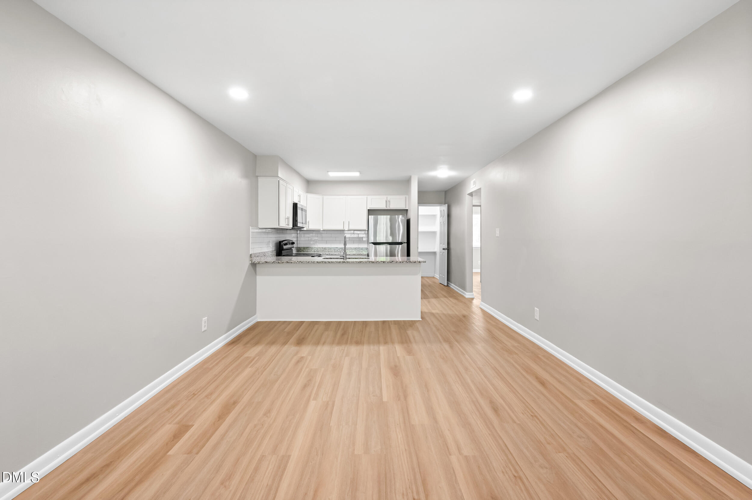 property viewer photo 11