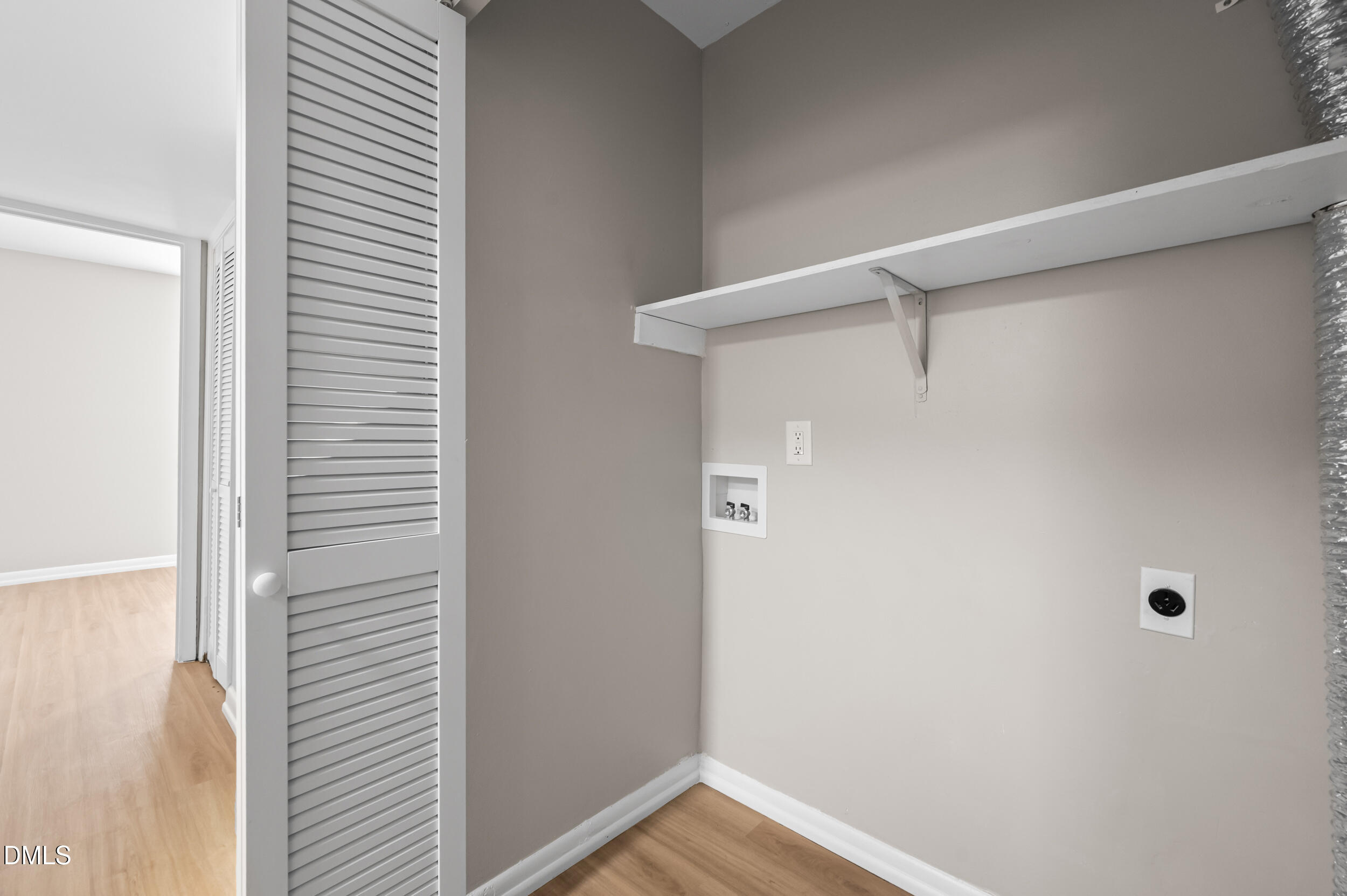 property viewer photo 15