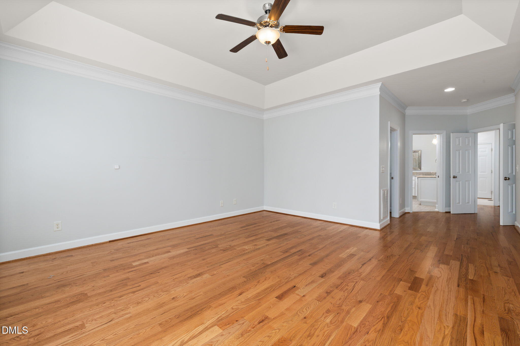 property viewer photo 23