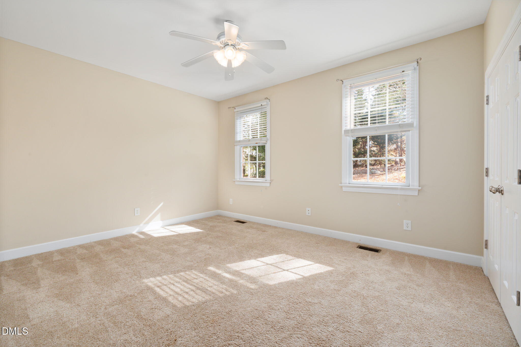 property viewer photo 31