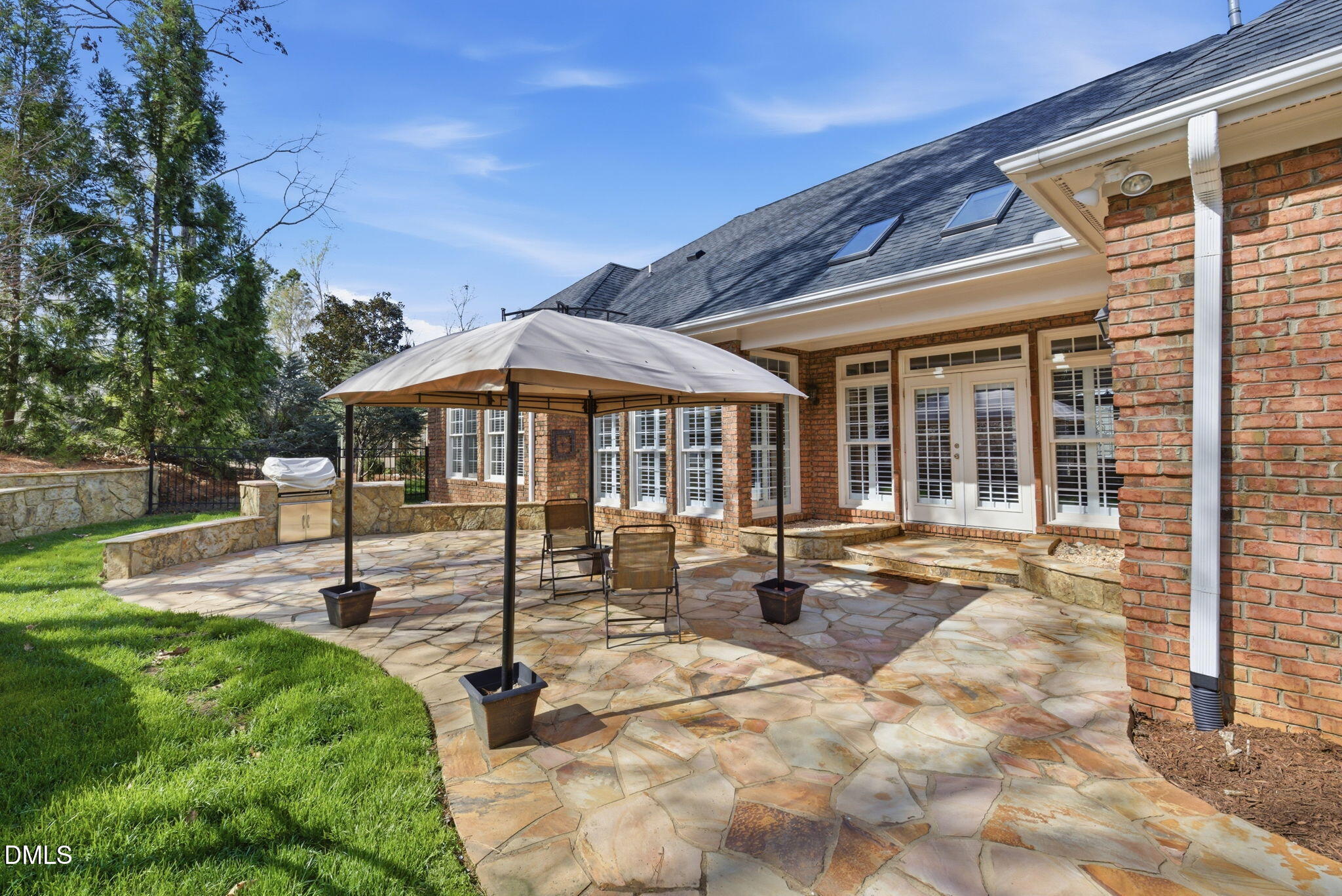 property viewer photo 42