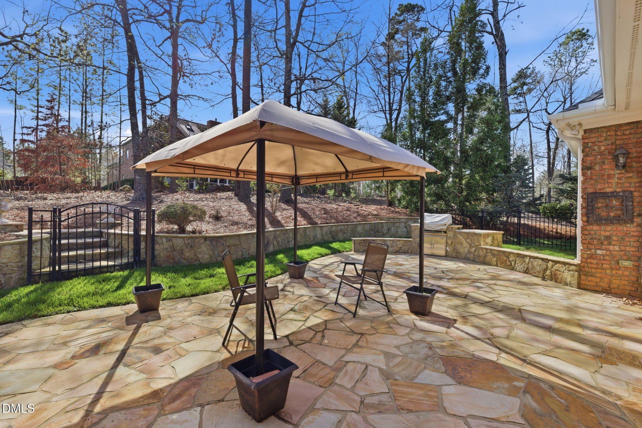 property viewer photo 43