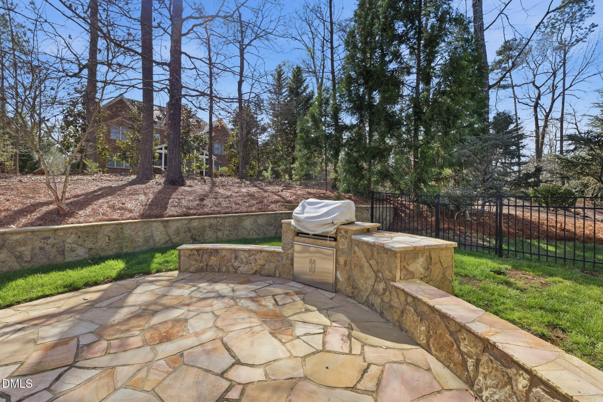 property viewer photo 44