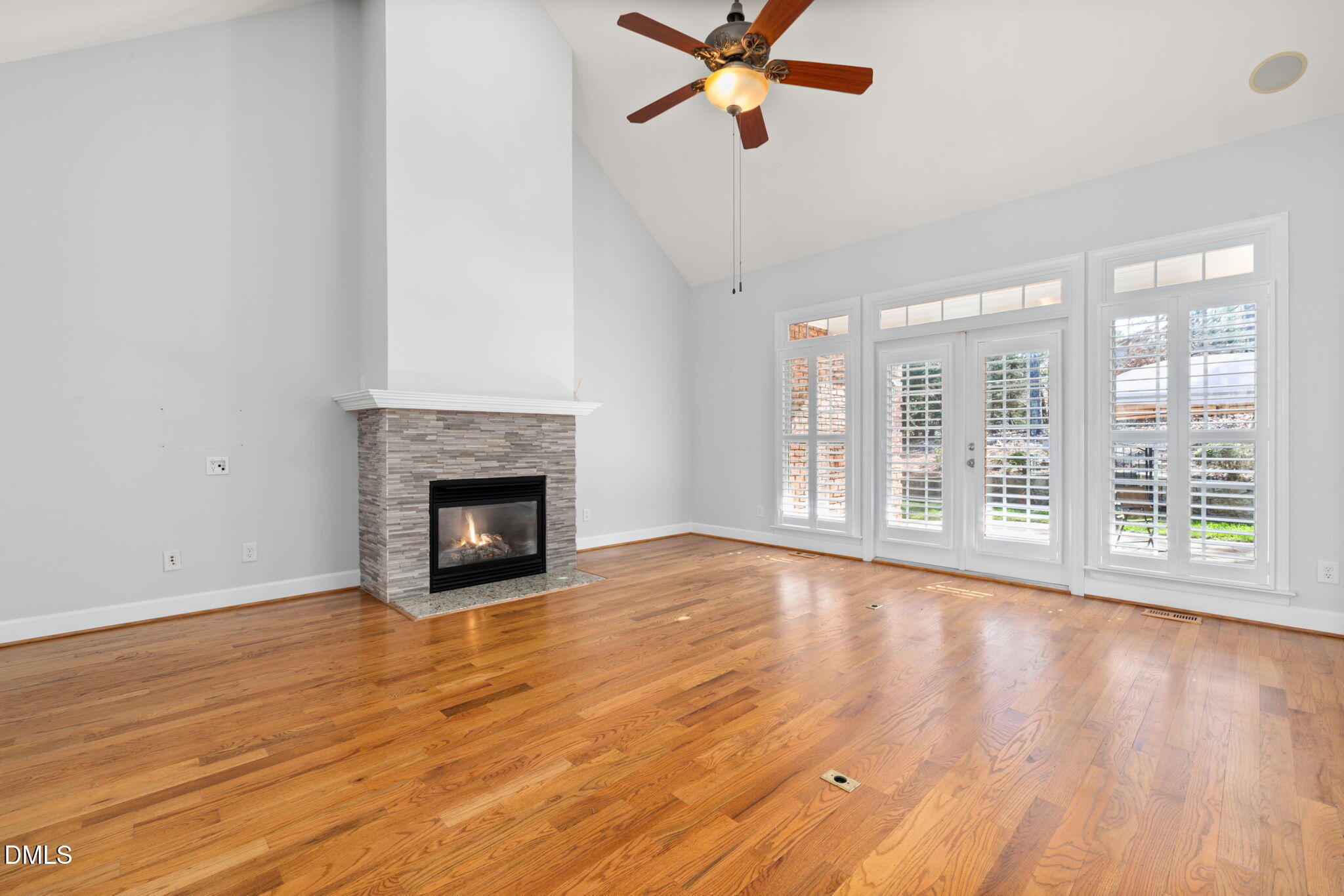 property viewer photo 6