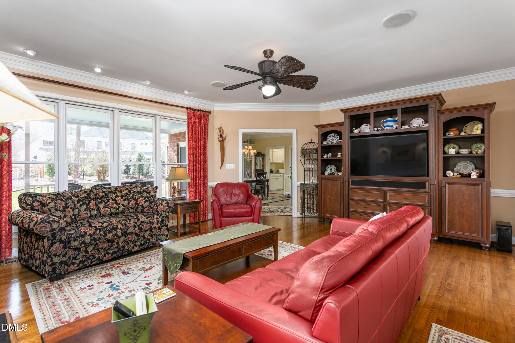 main property photo 17
