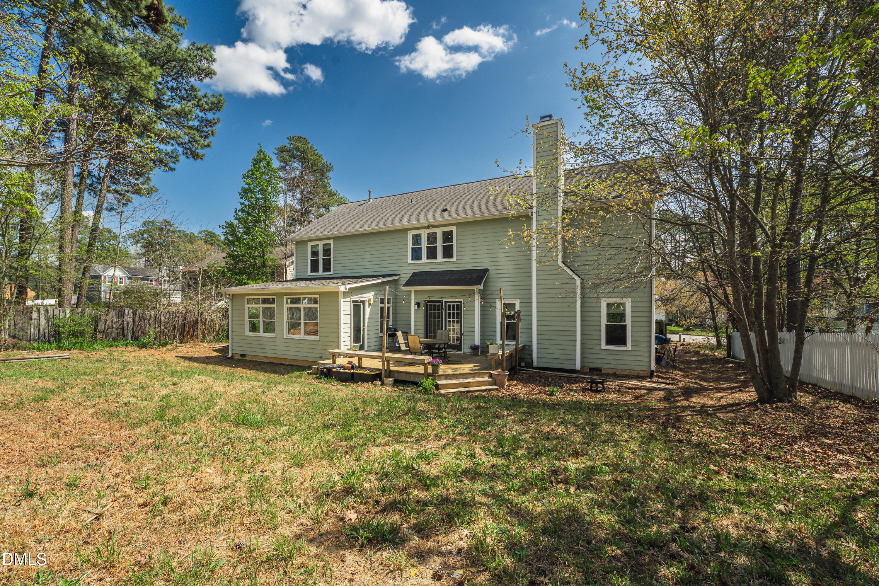 main property photo 28