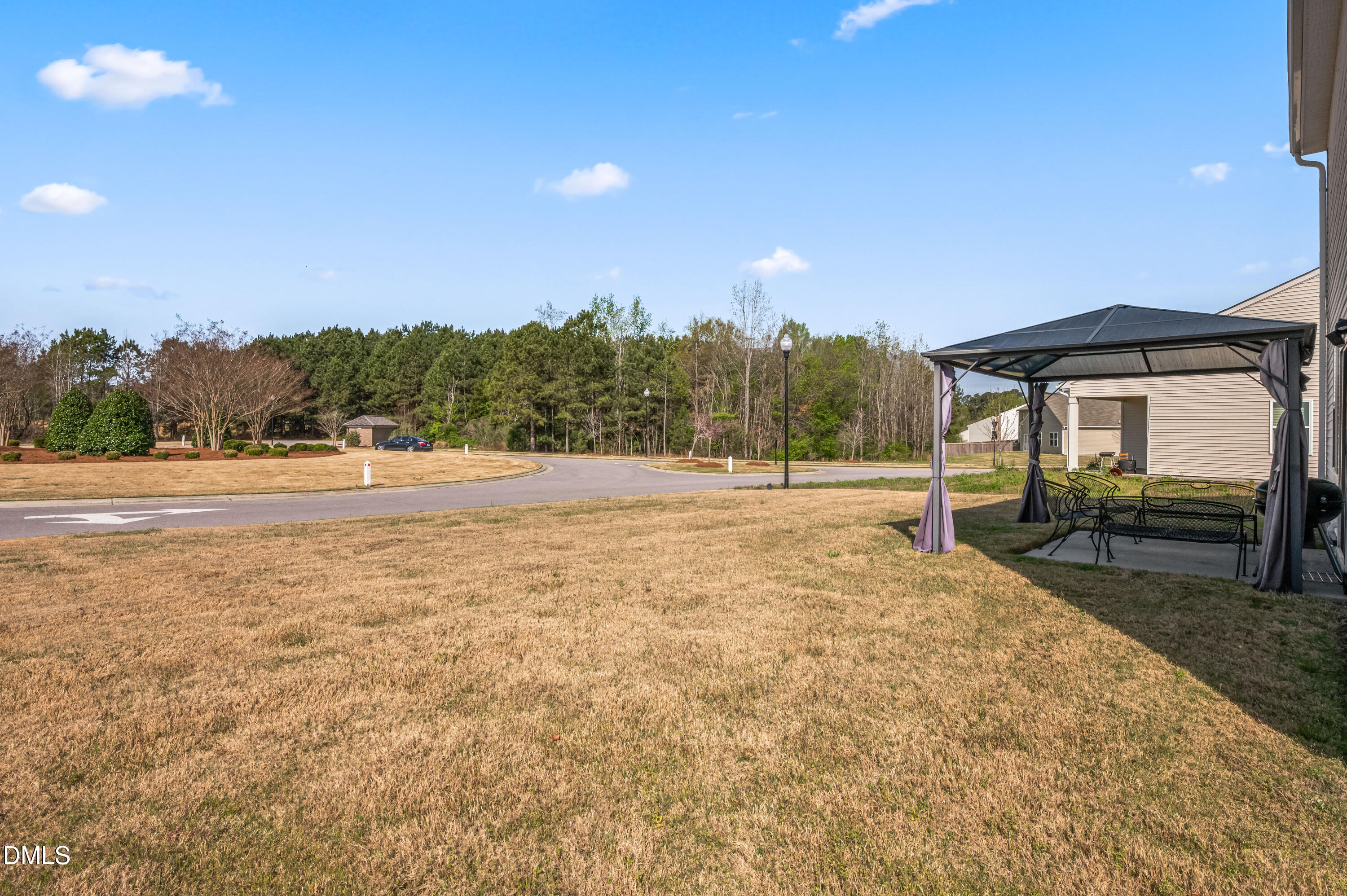 main property photo 31