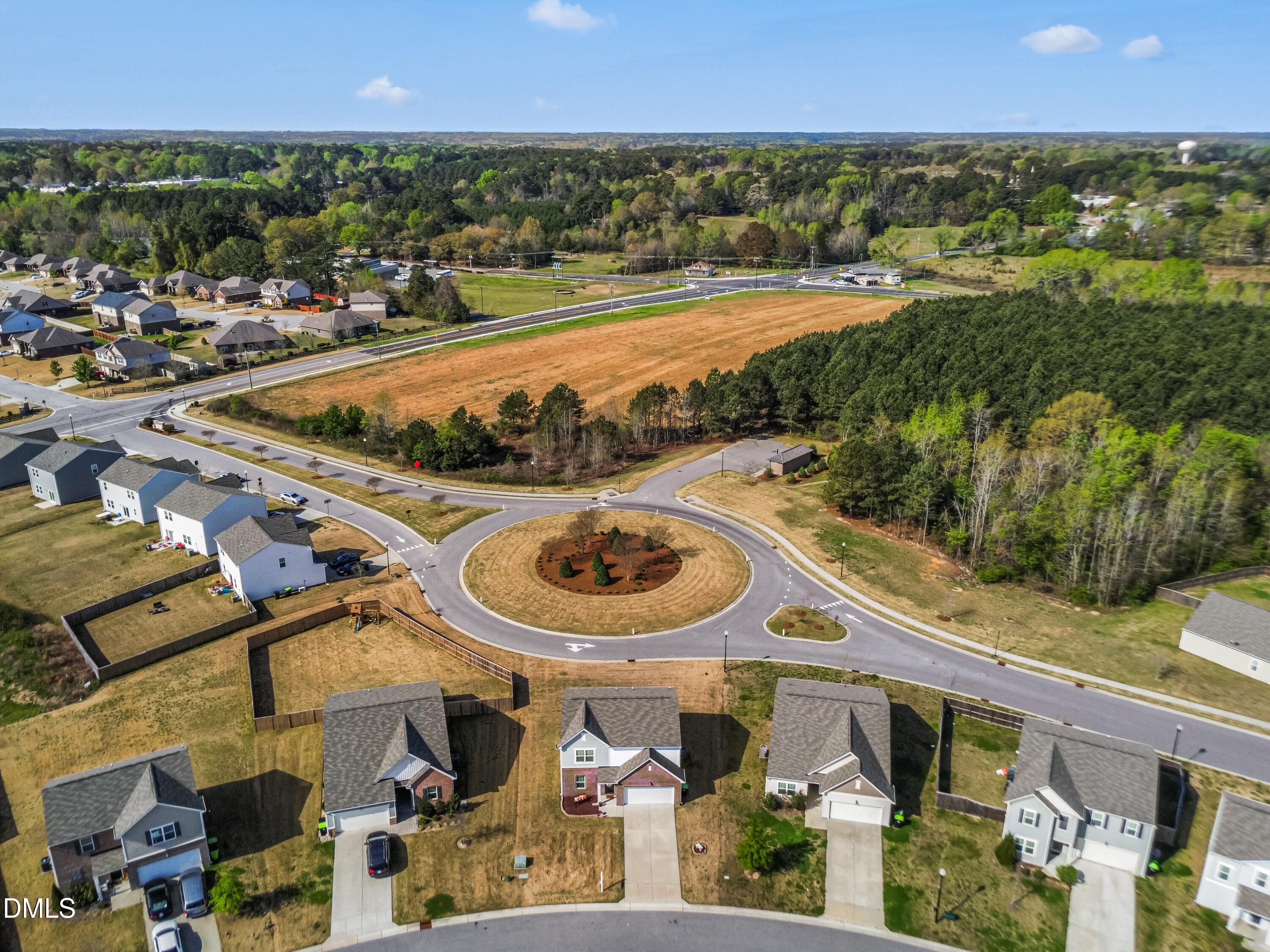 main property photo 34