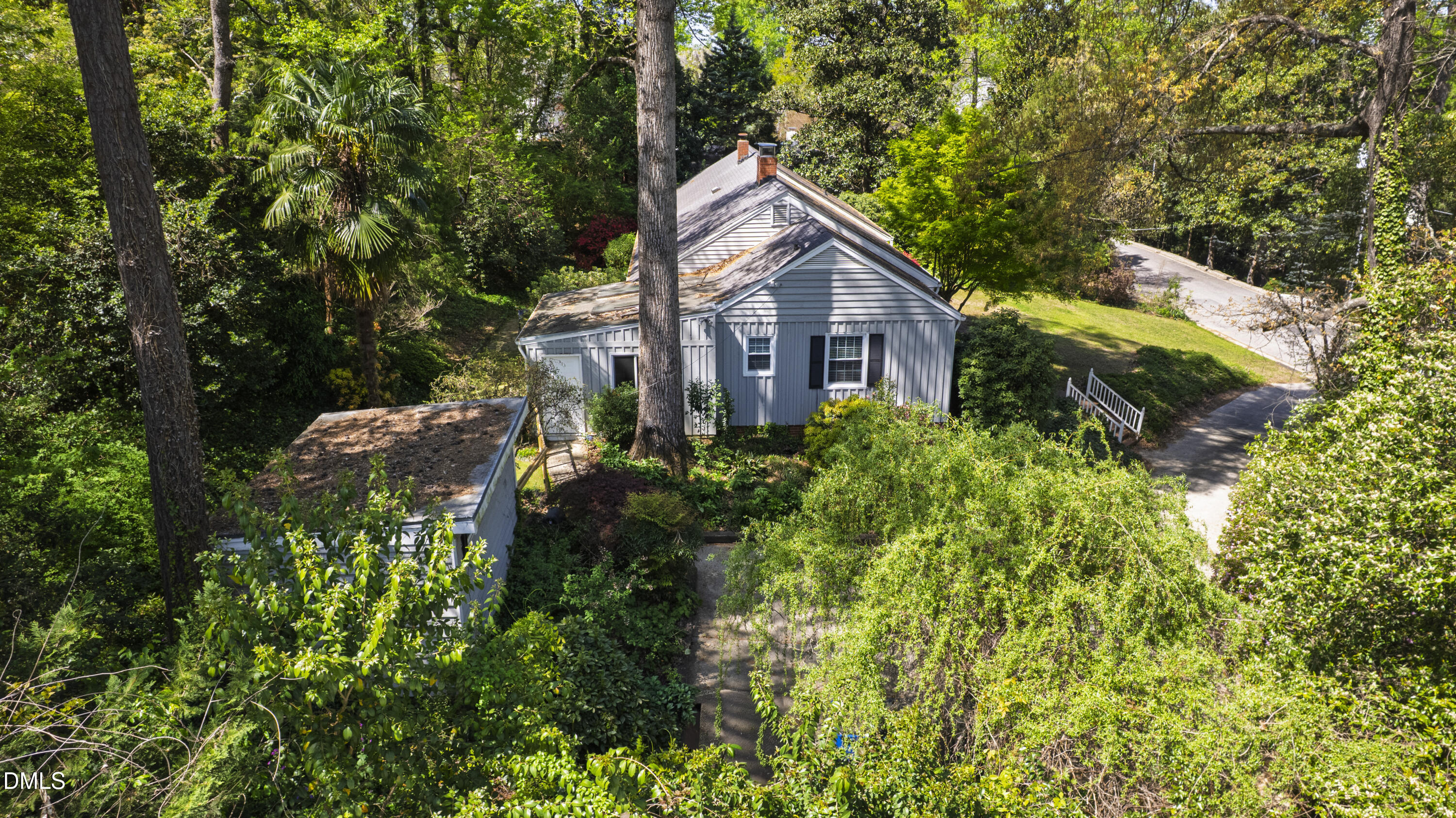 main property photo 12