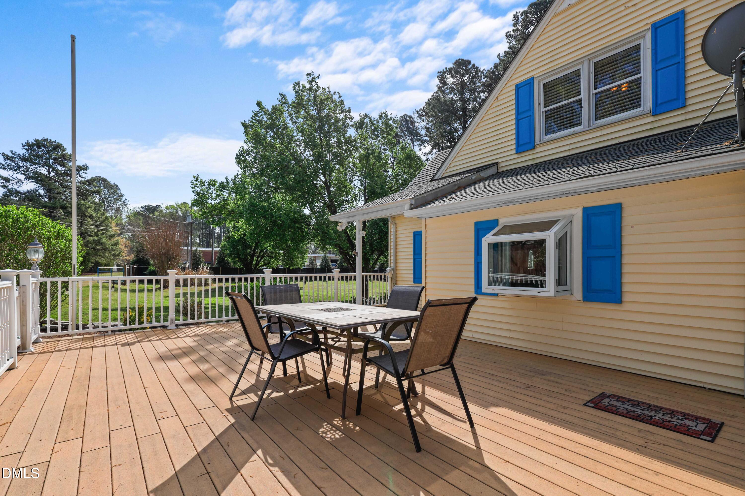 main property photo 34