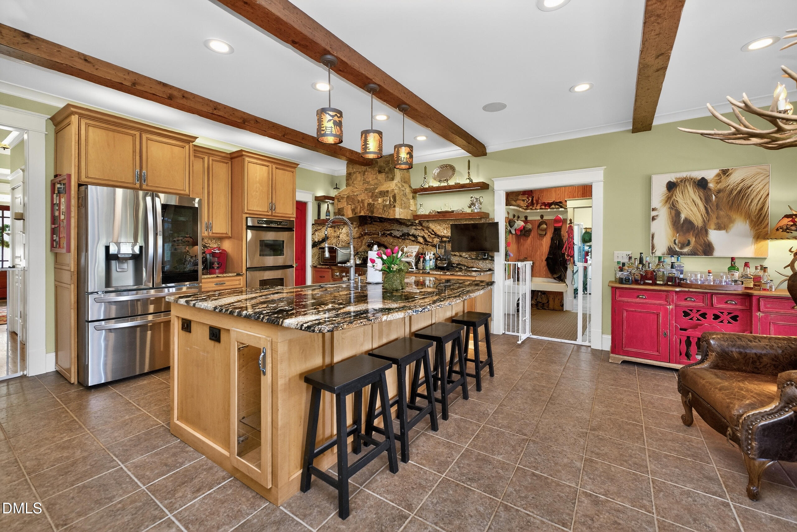 main property photo 16