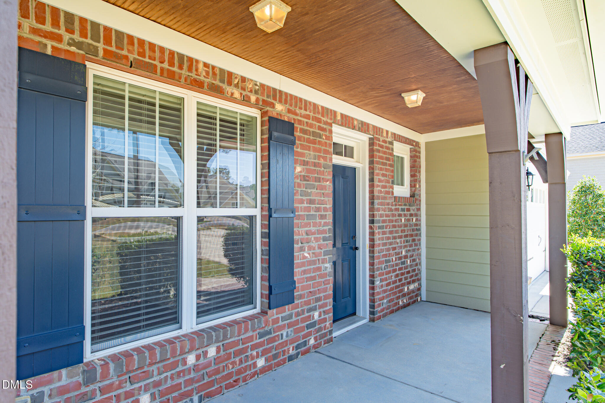 main property photo 27