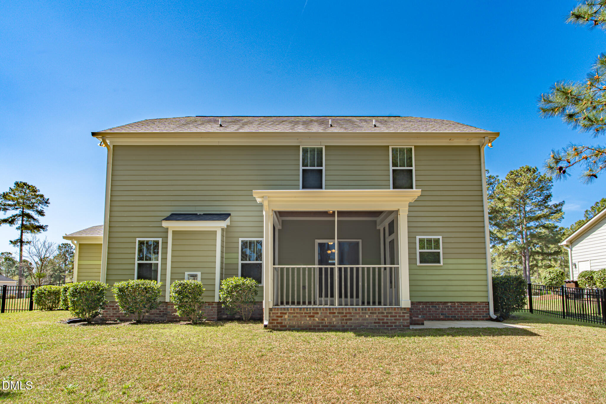 main property photo 6