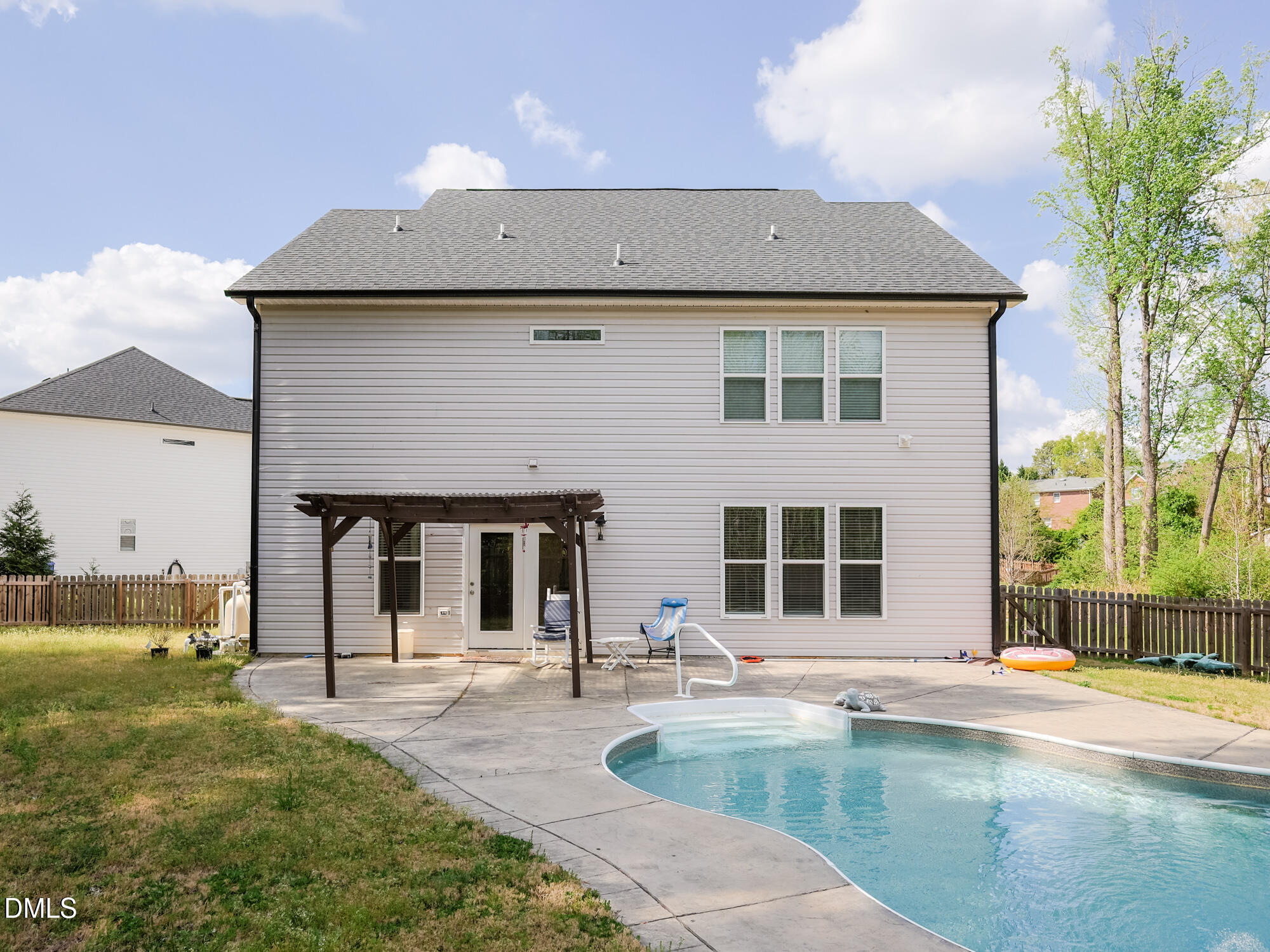 main property photo 46