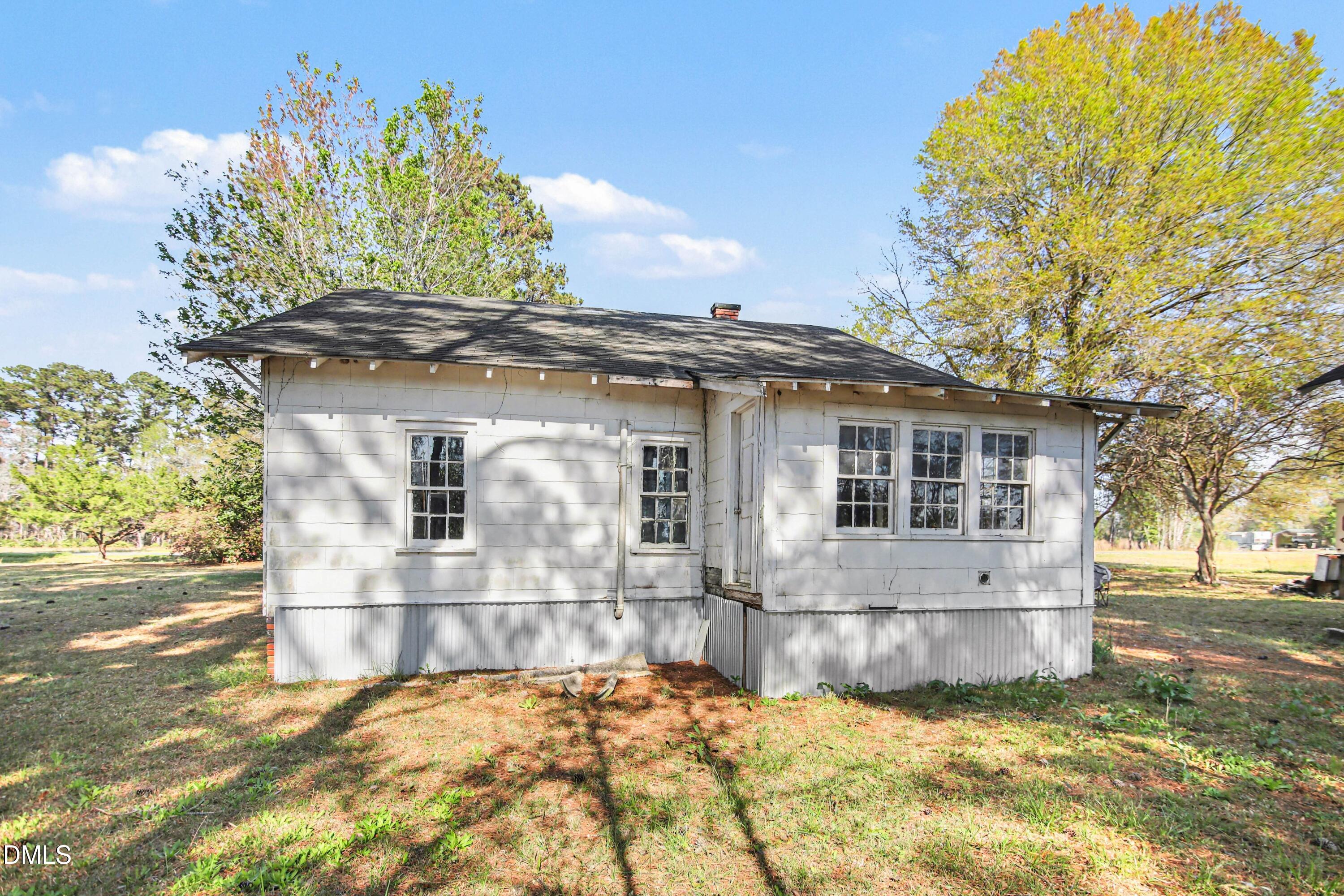 main property photo 19