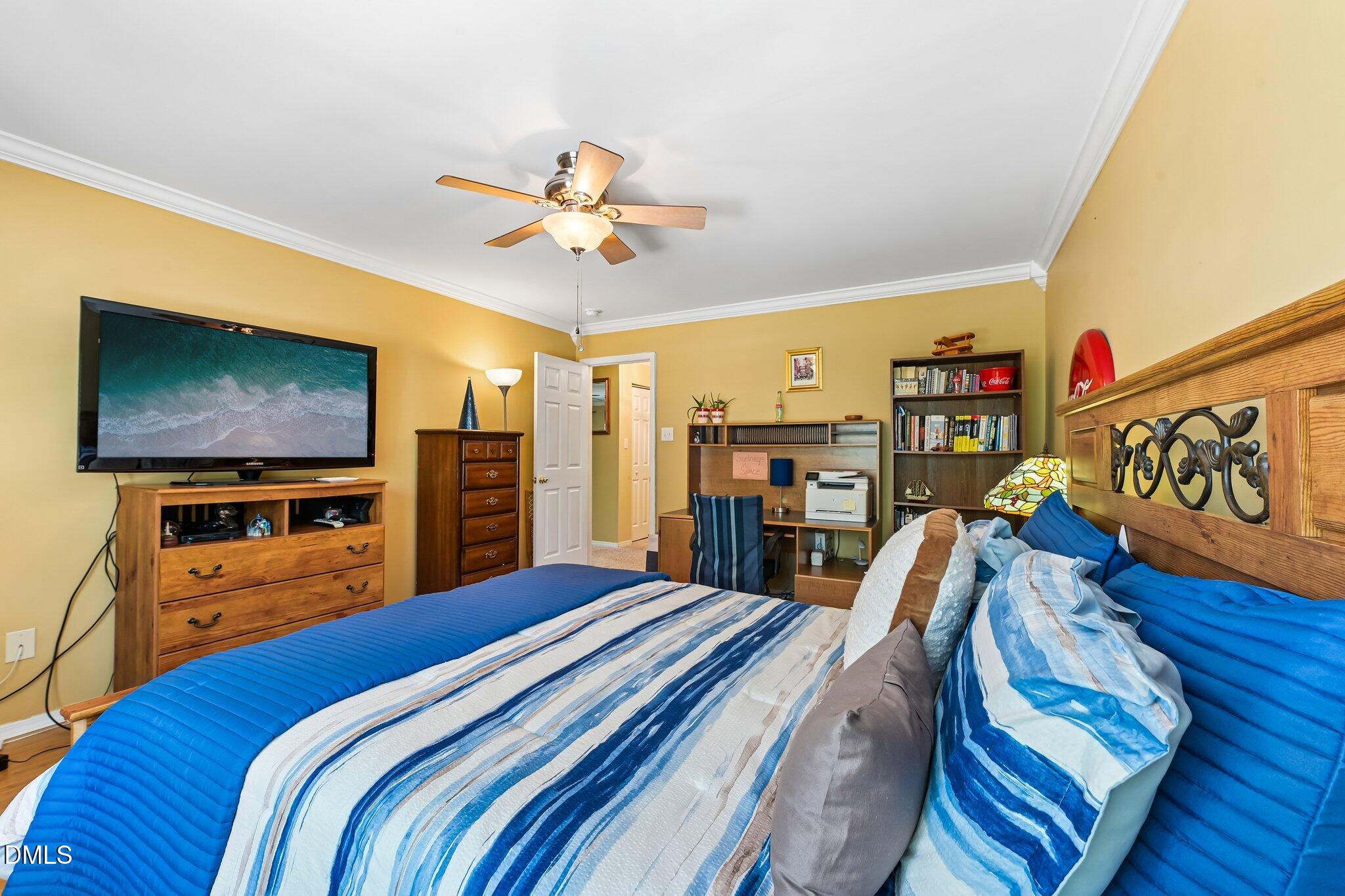 main property photo 41