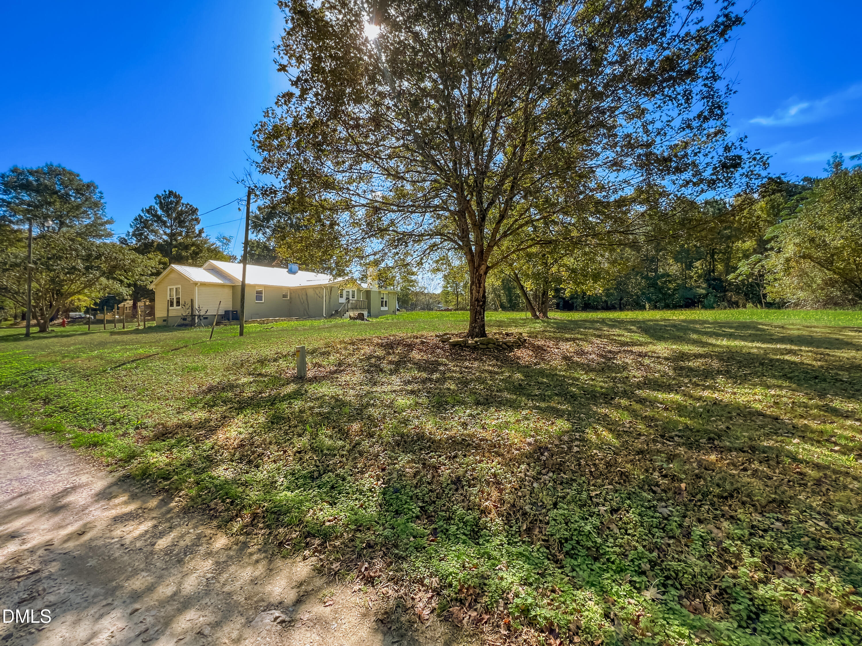 main property photo 7