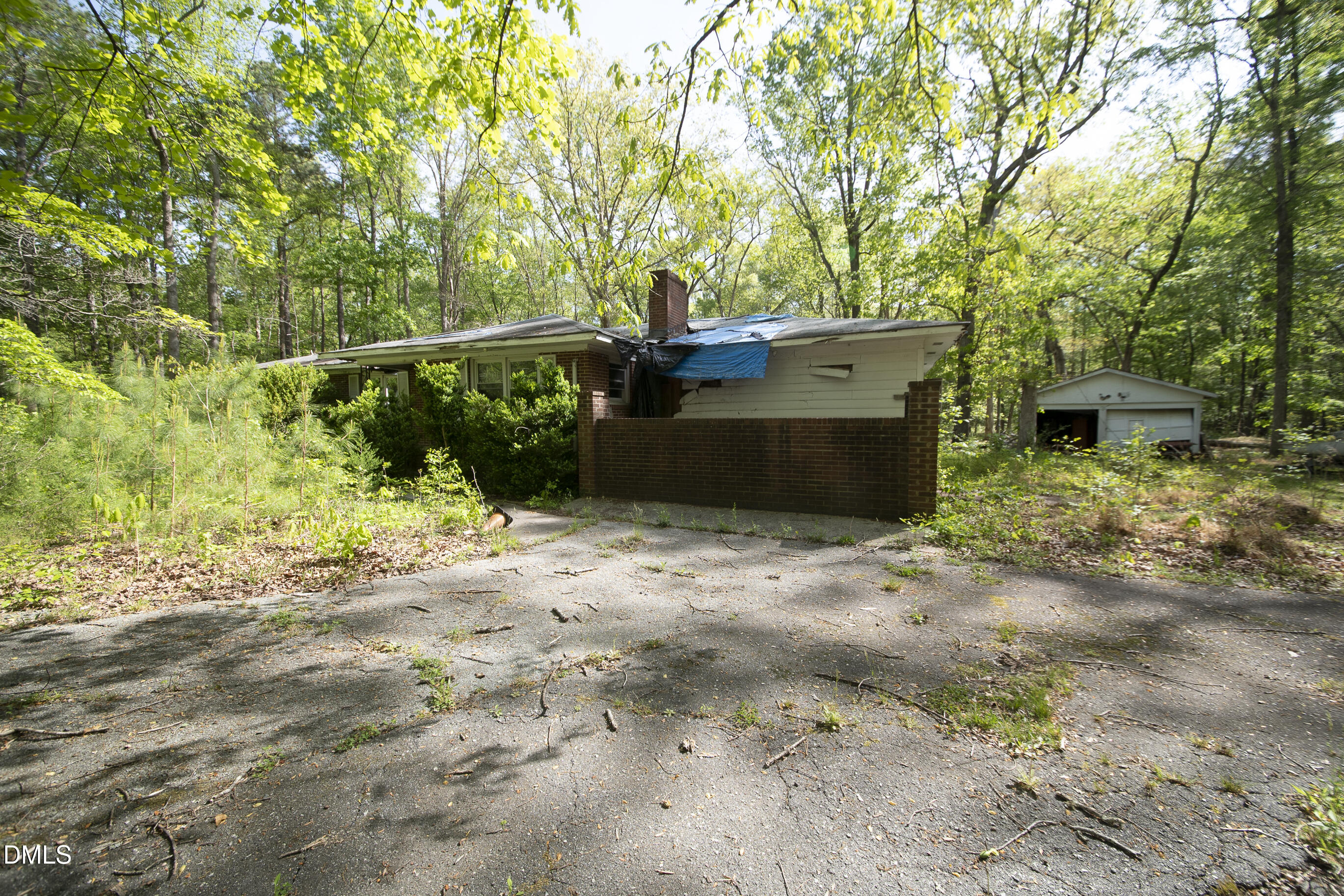 main property photo 9