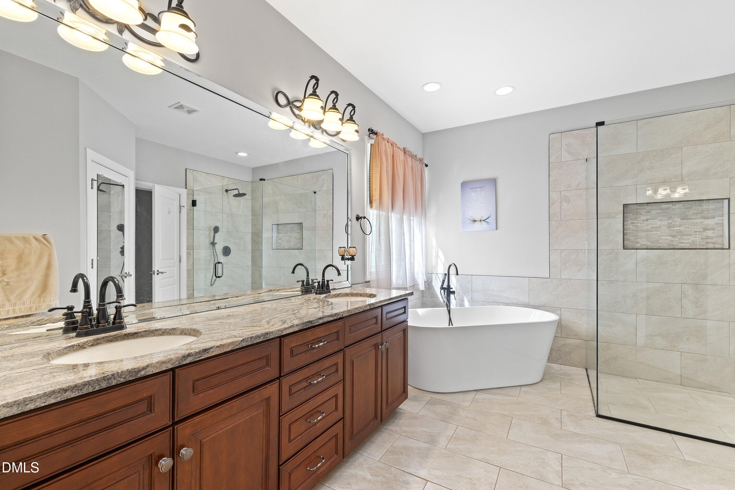 property viewer photo 20