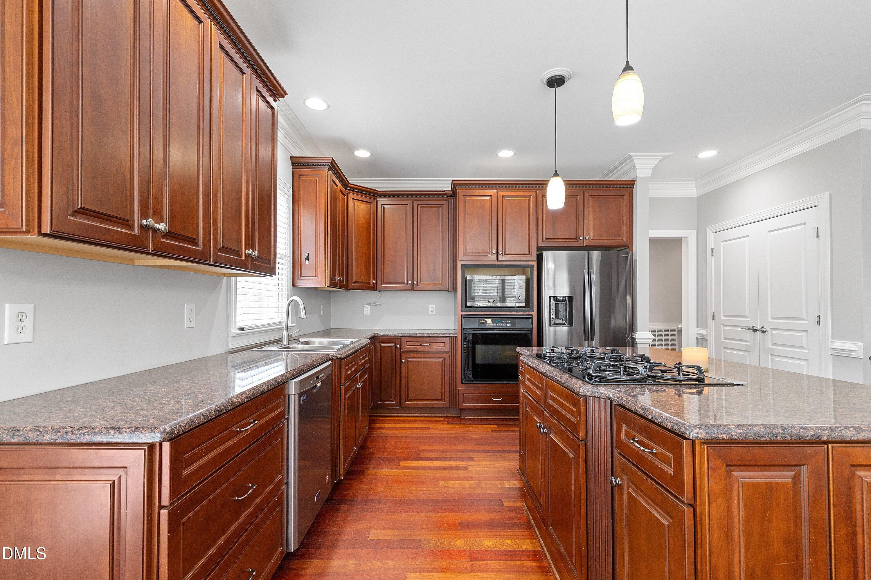 property viewer photo 35