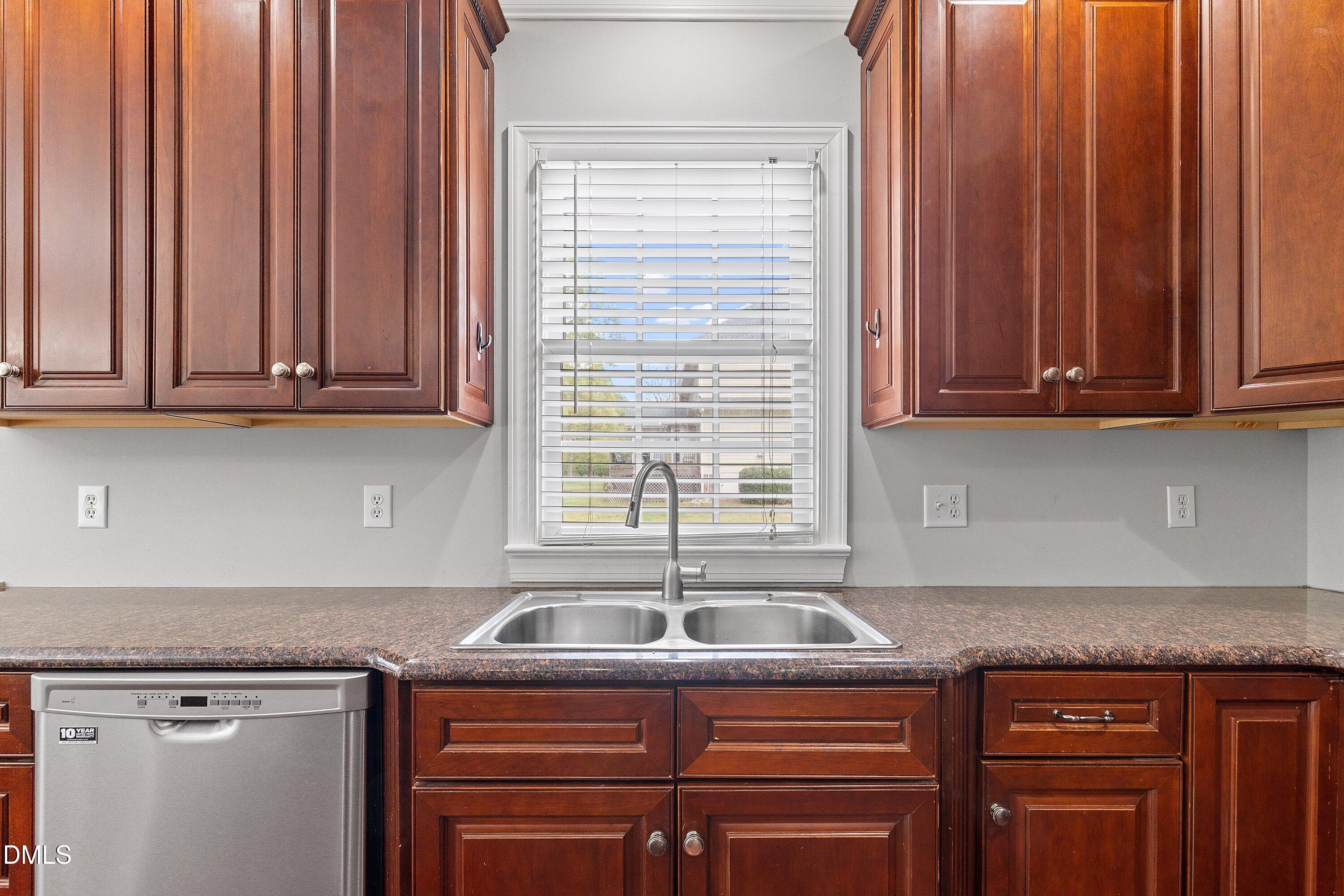 property viewer photo 36