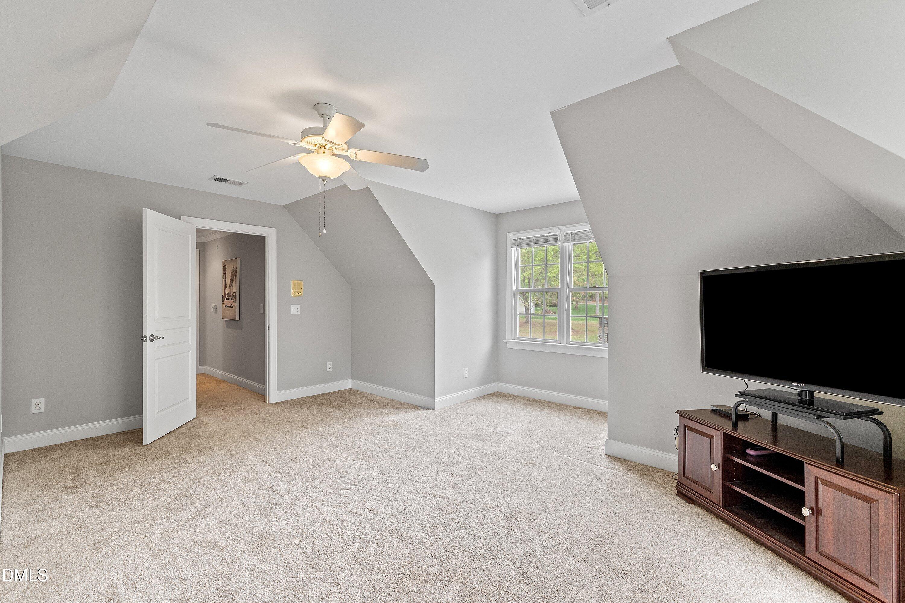 property viewer photo 52