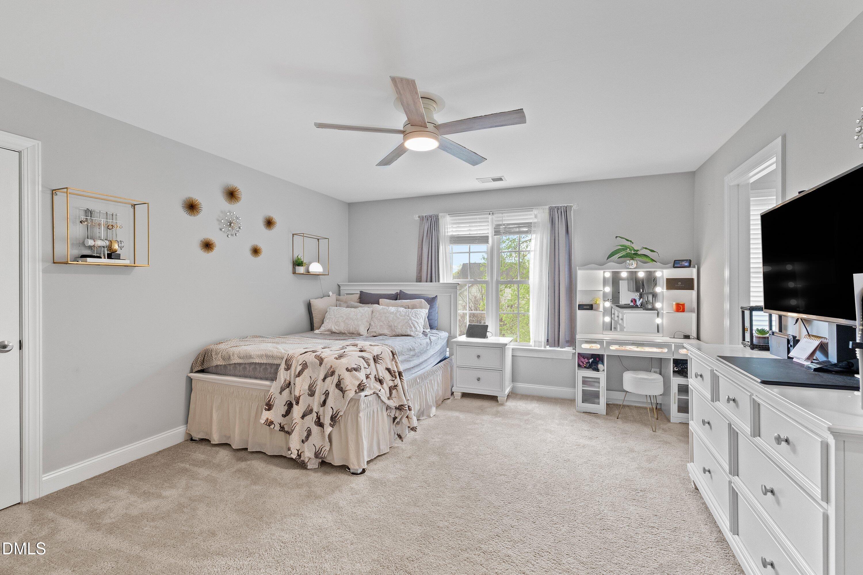 property viewer photo 54