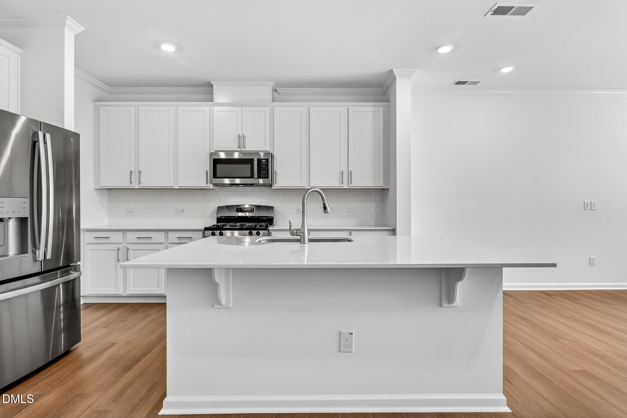 property viewer photo 10