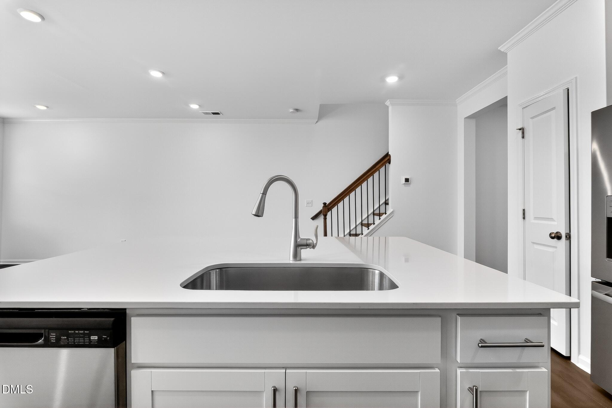 property viewer photo 12