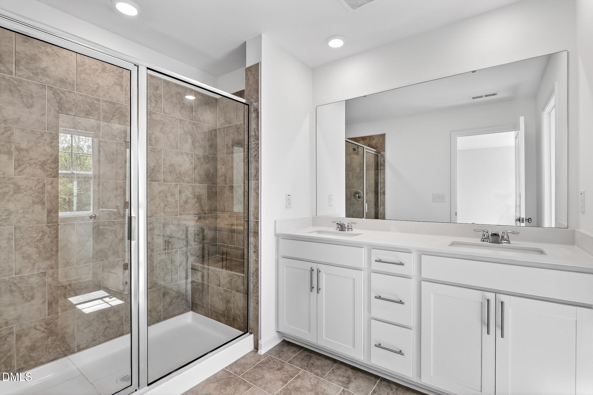 property viewer photo 20