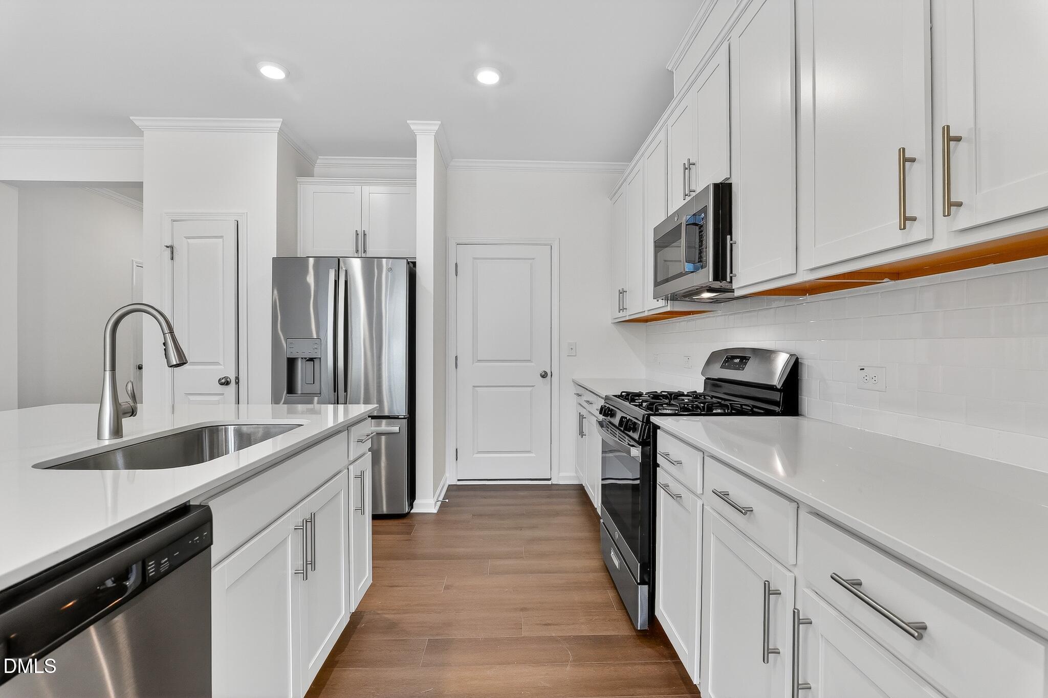 property viewer photo 7