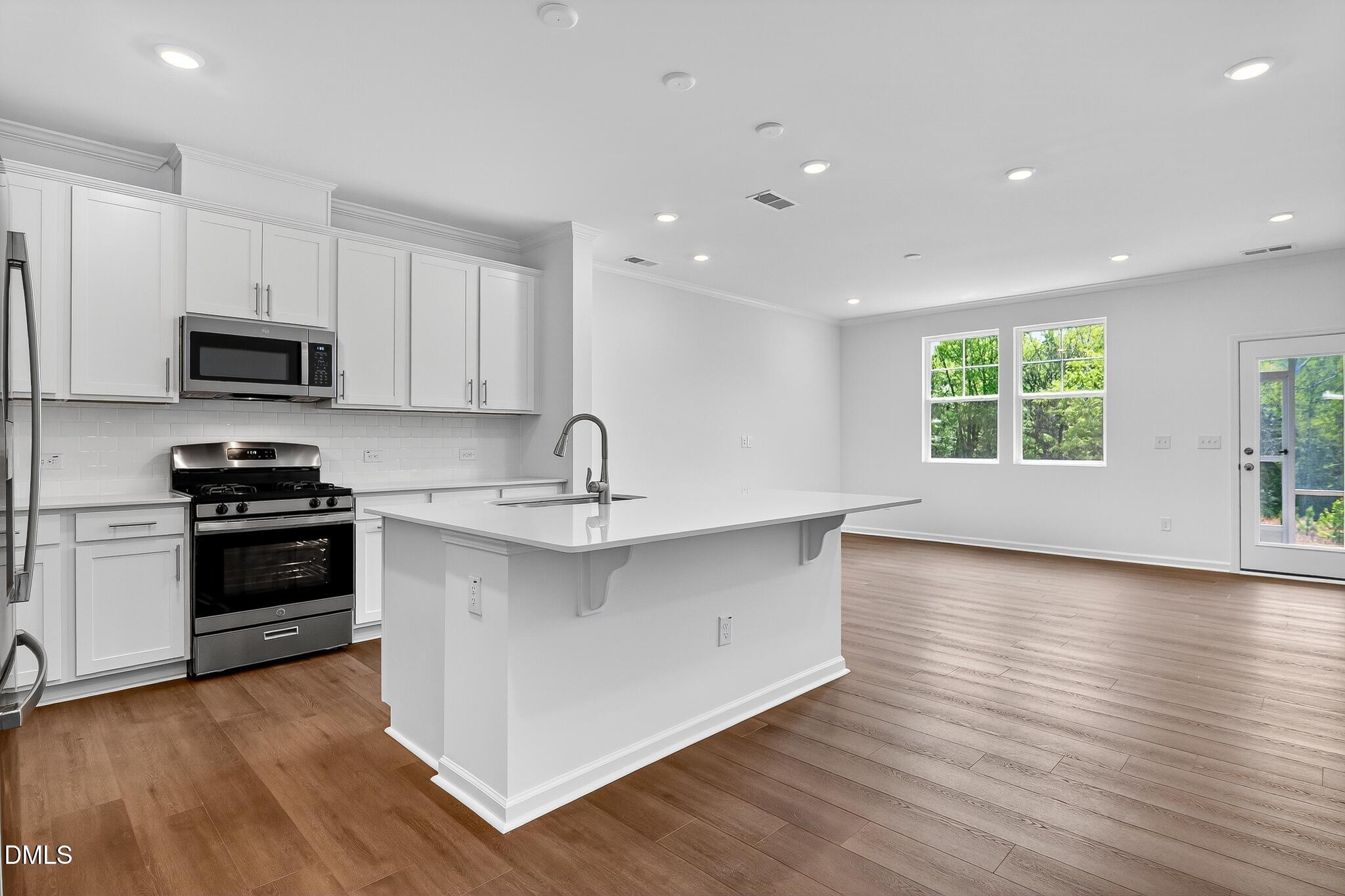 property viewer photo 9