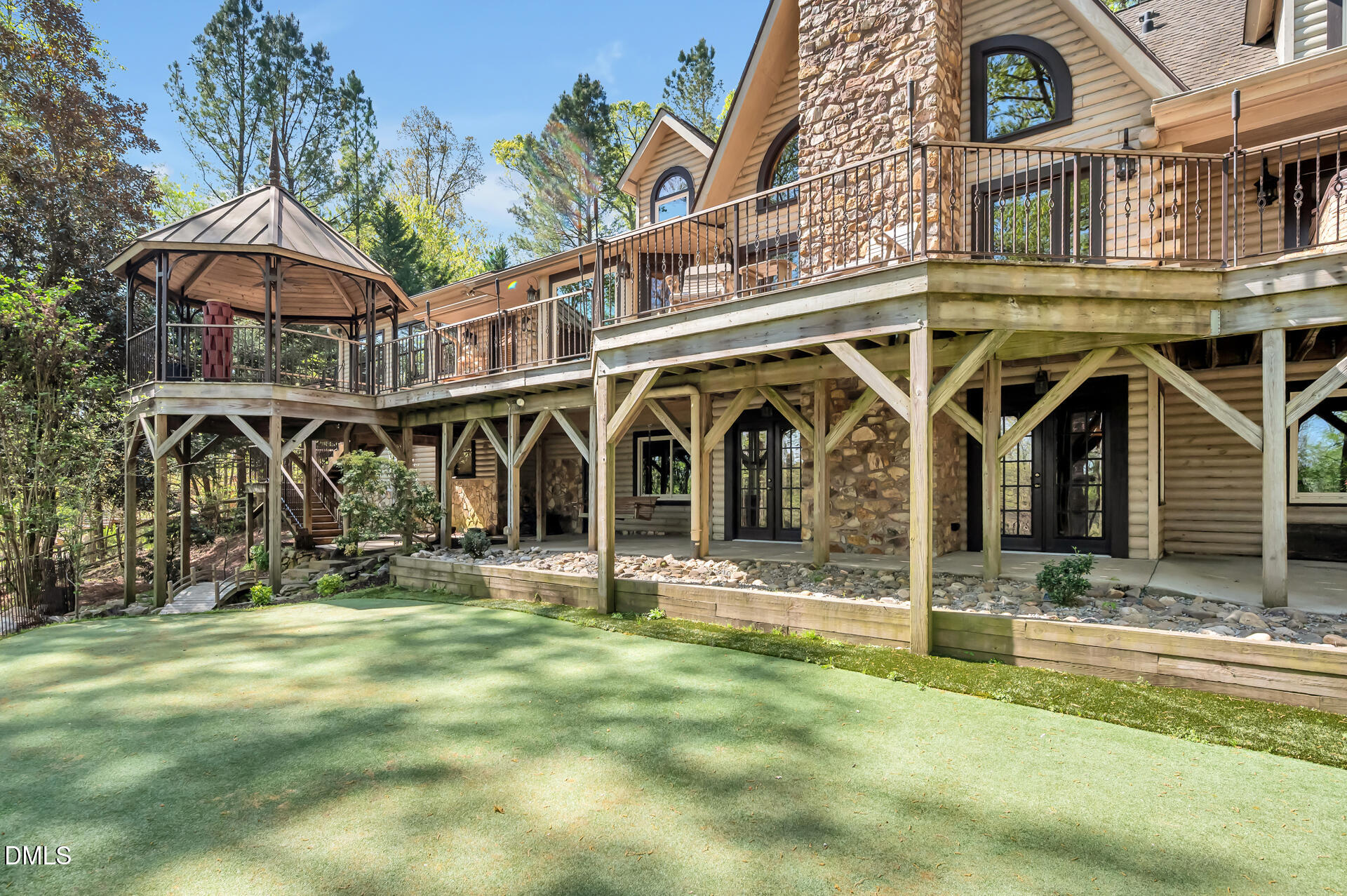 main property photo 44