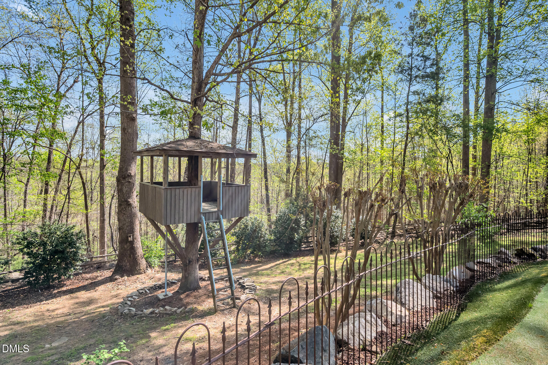 main property photo 51