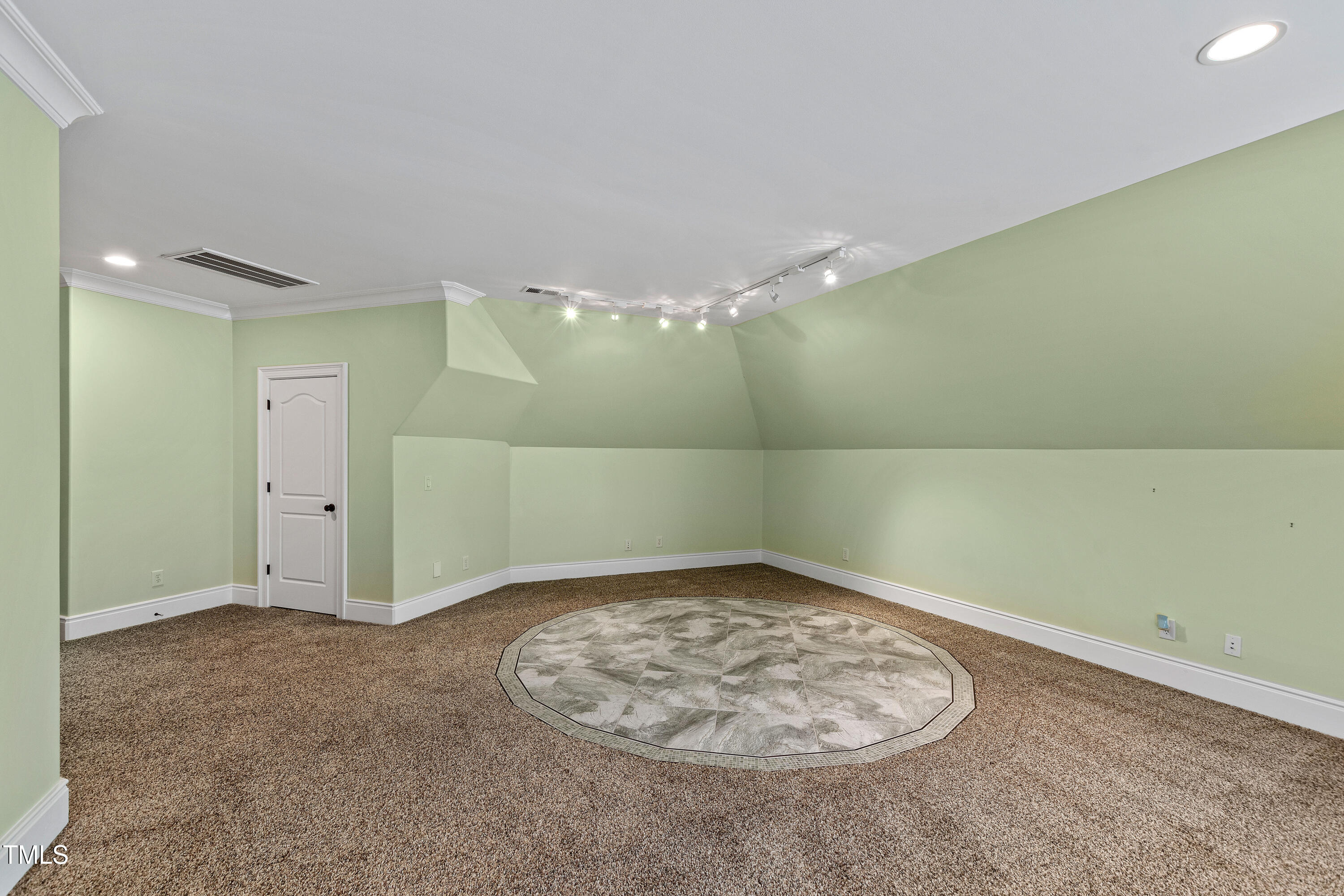 main property photo 64