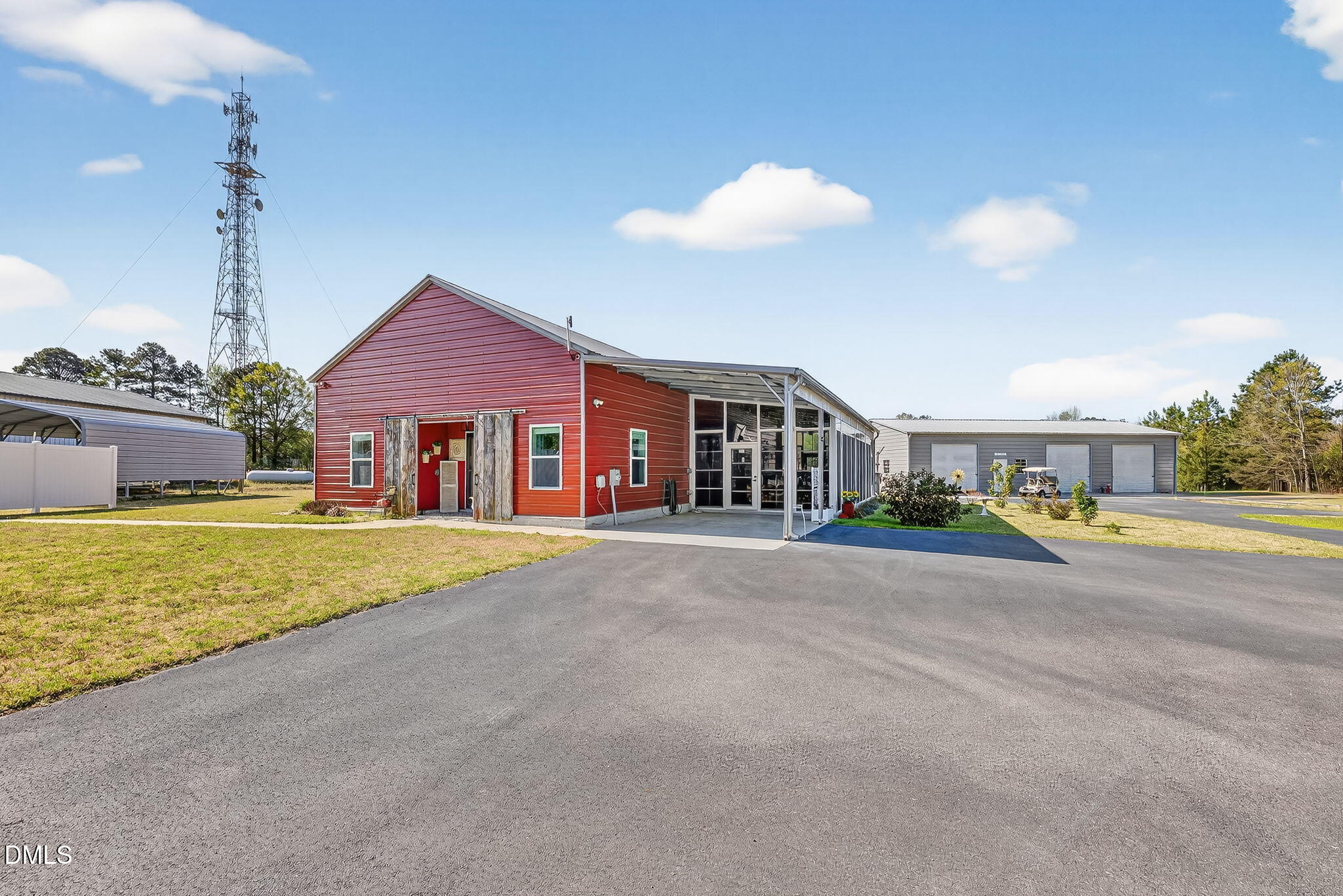 main property photo 4