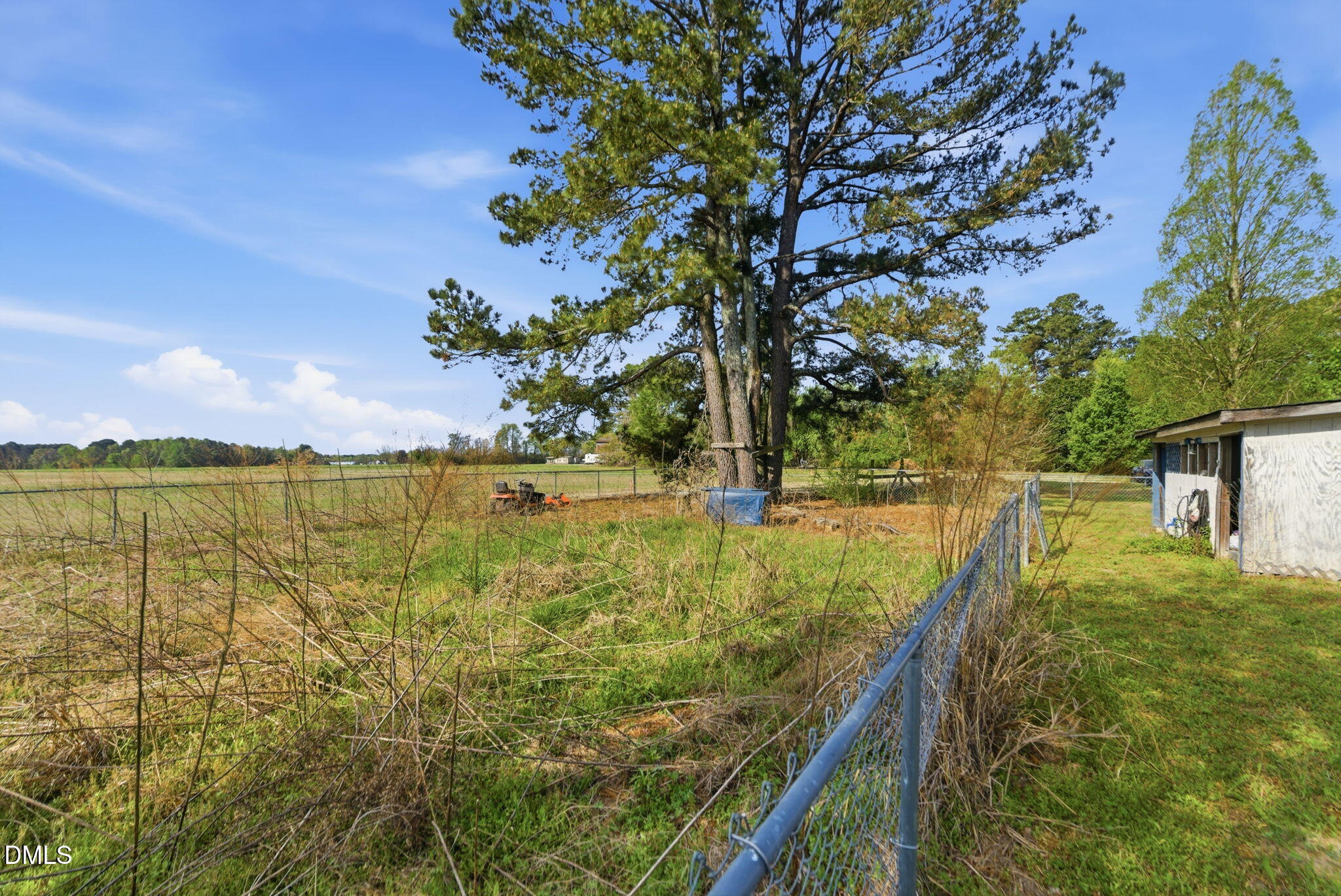 main property photo 28