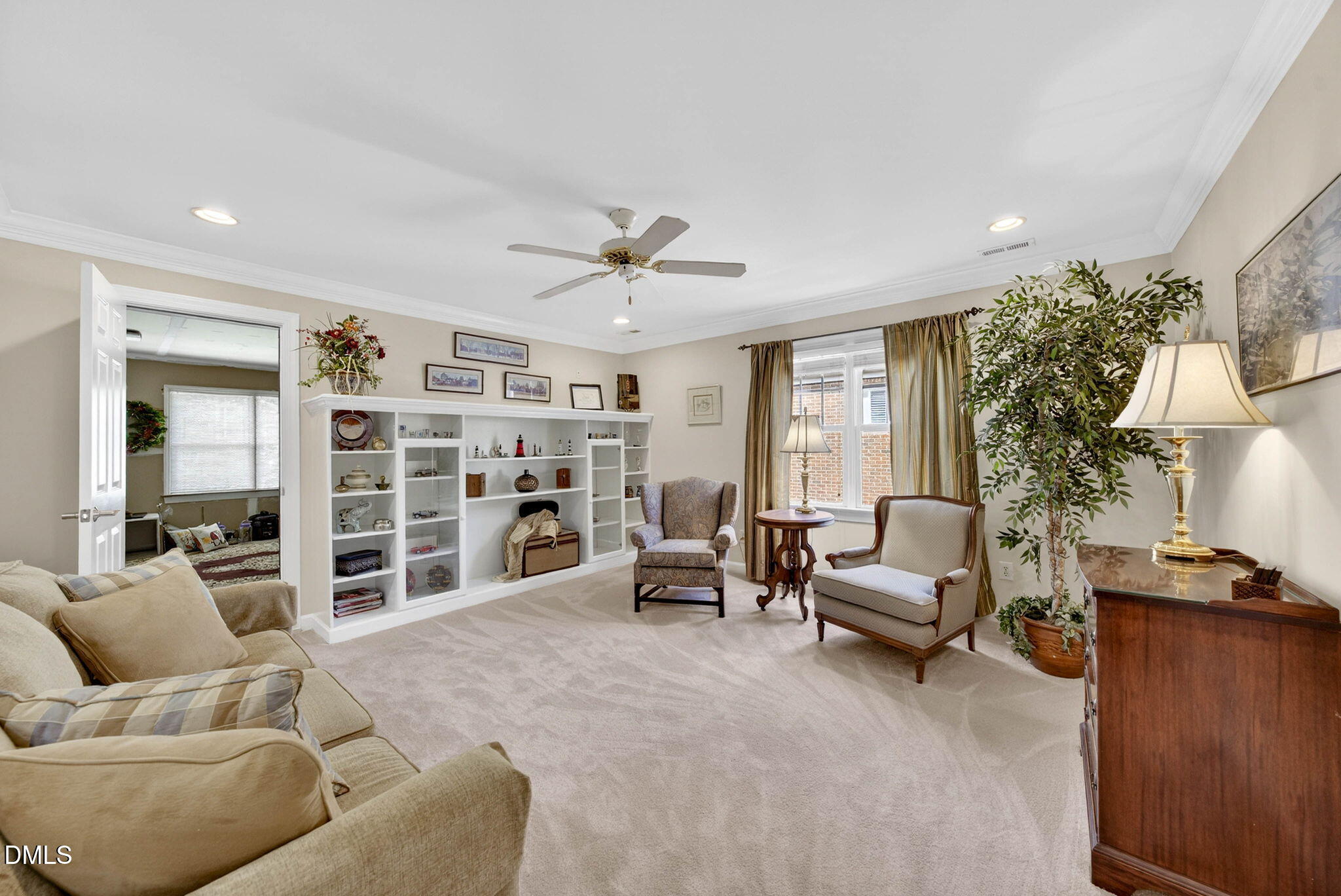 main property photo 50