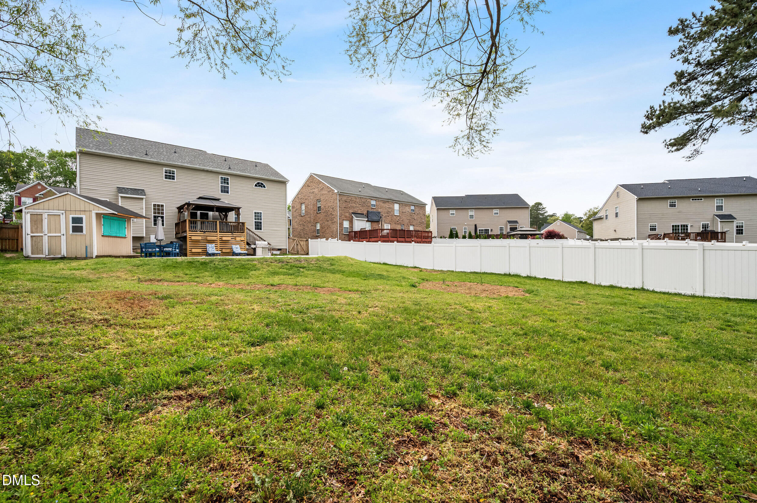 main property photo 45