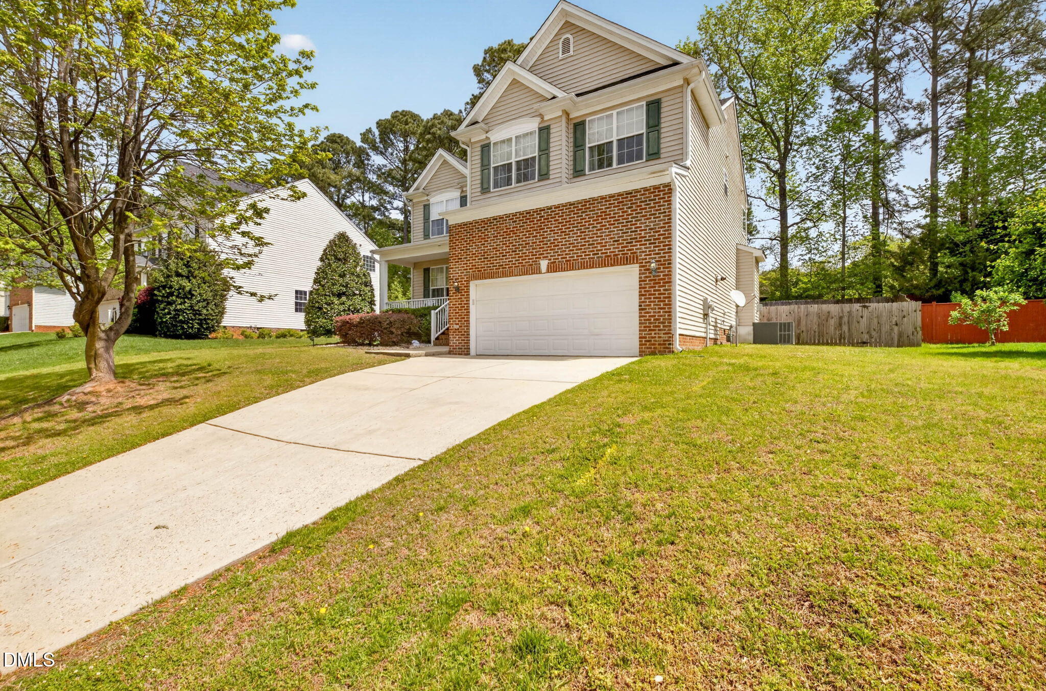 main property photo 4