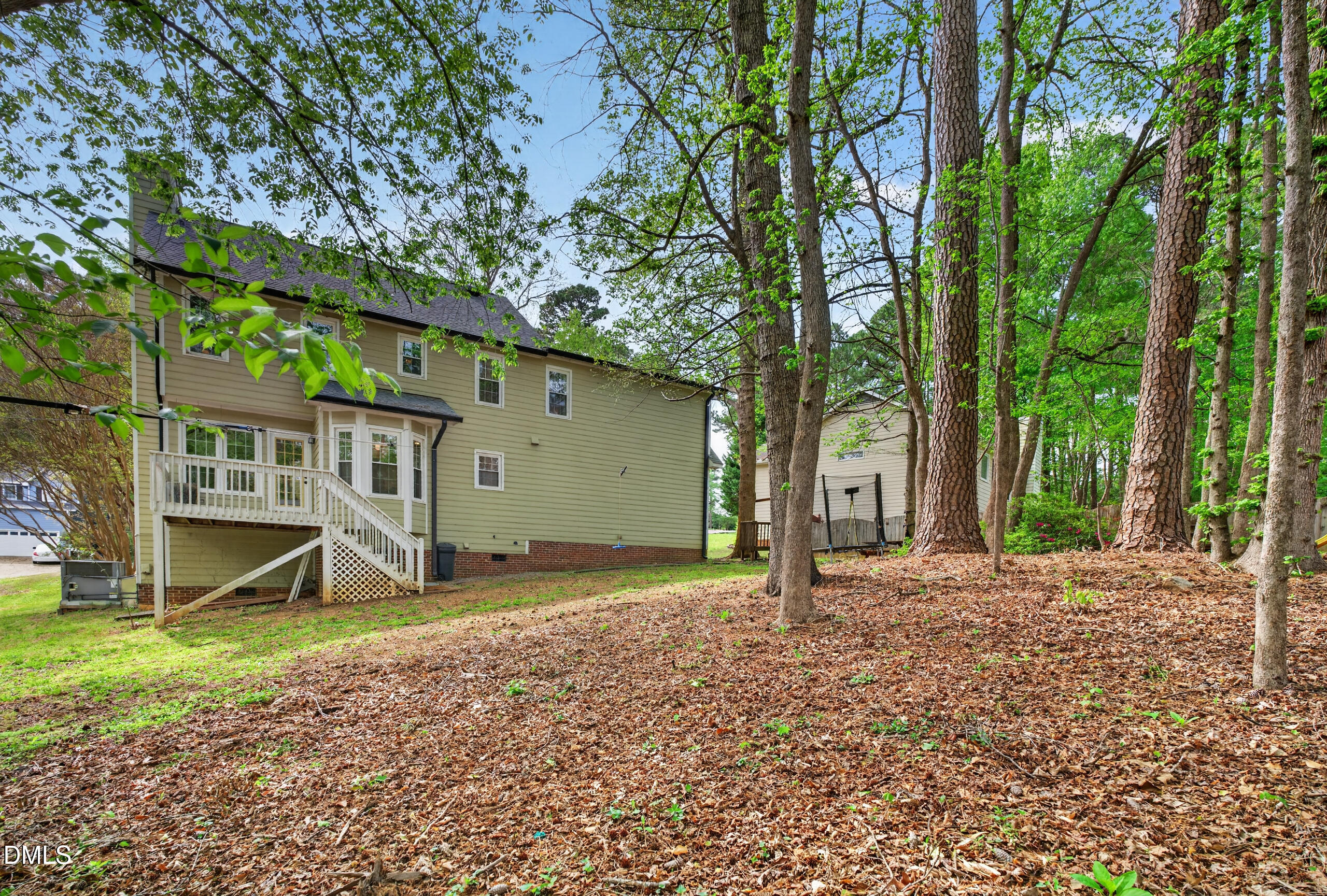 main property photo 36