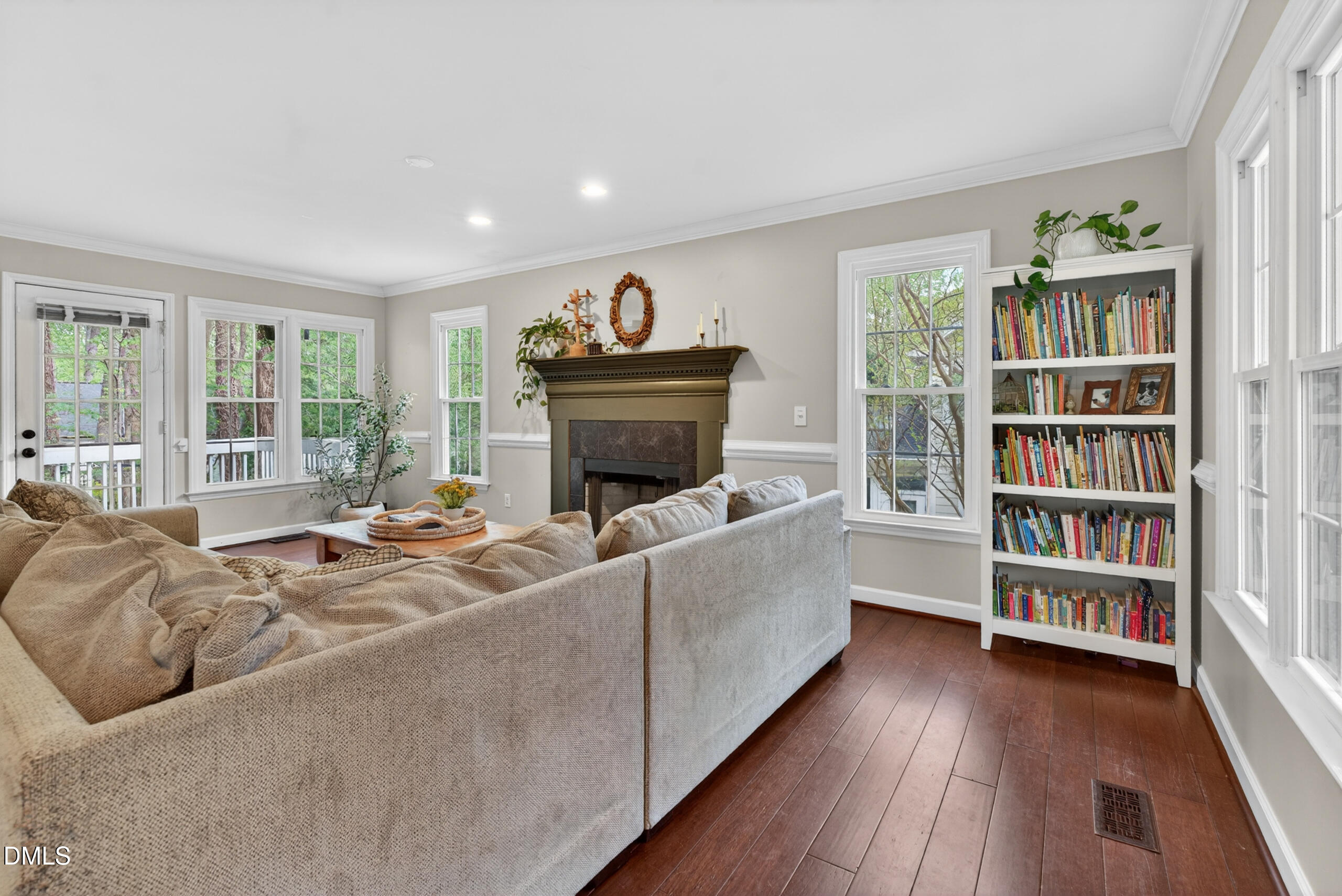 main property photo 7