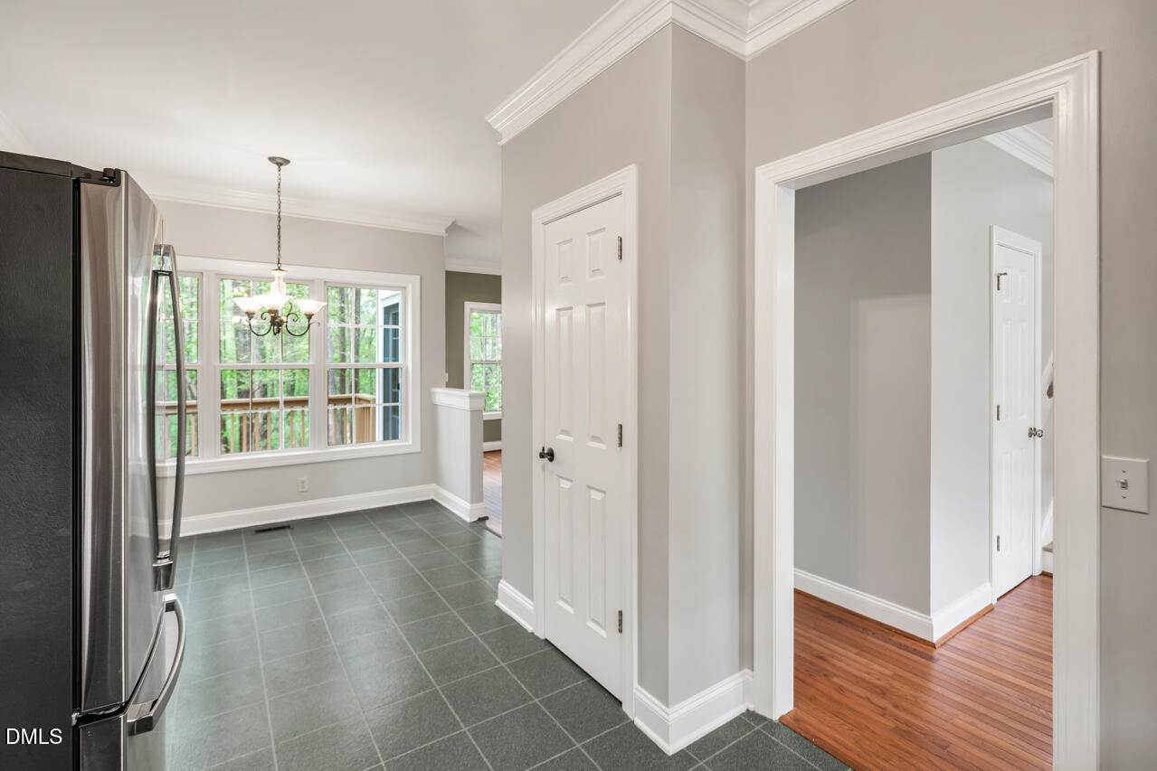 property viewer photo 23
