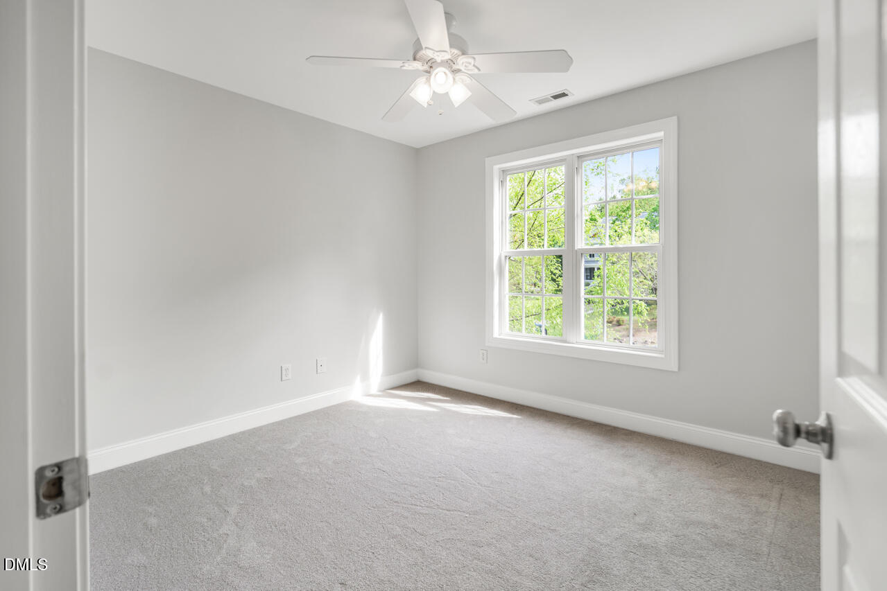 property viewer photo 42