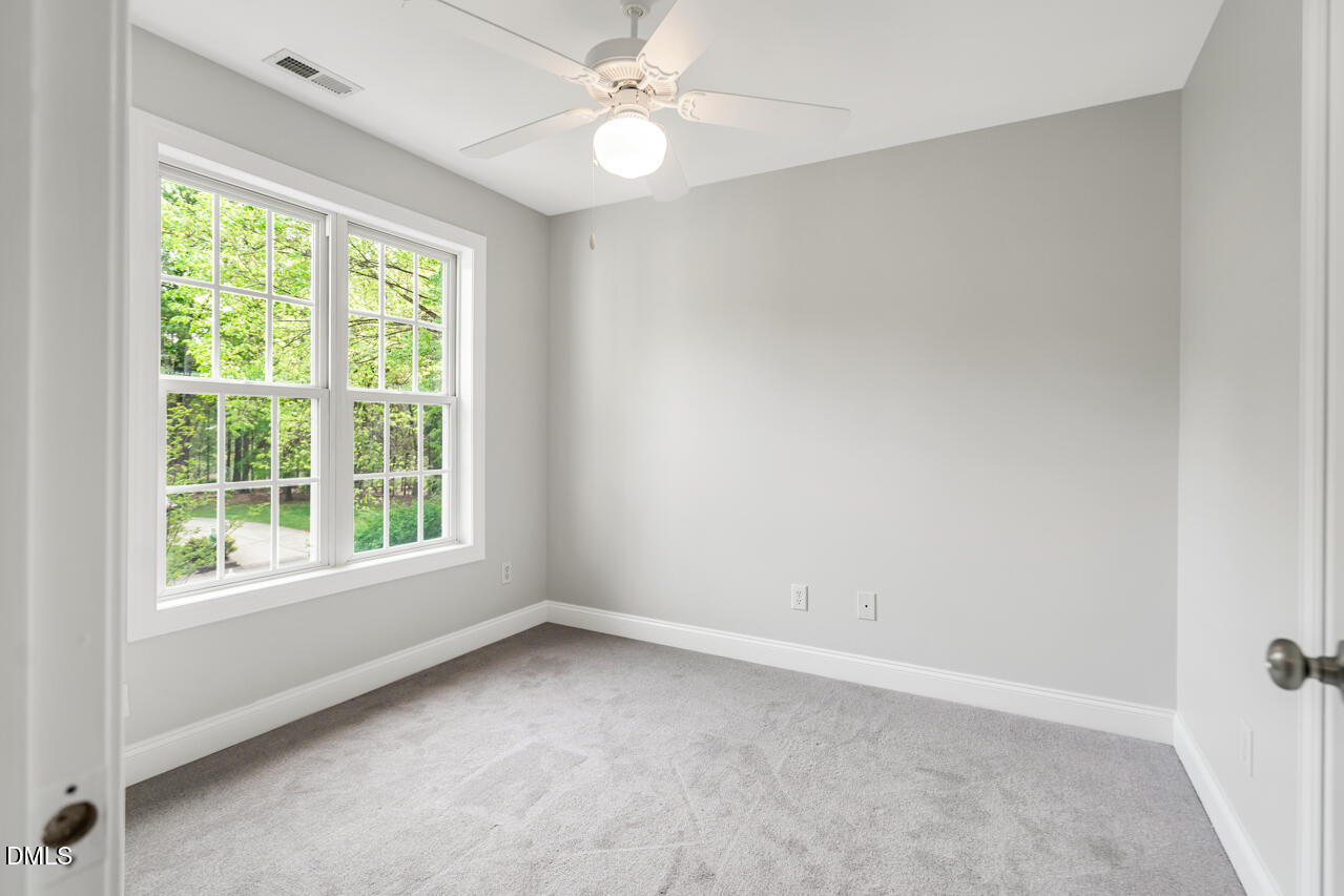 property viewer photo 44