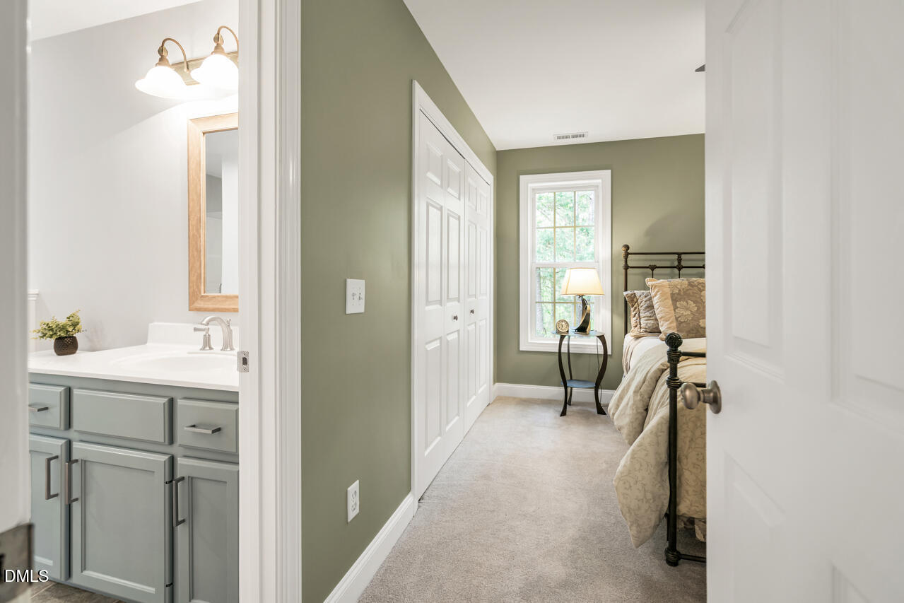 property viewer photo 47