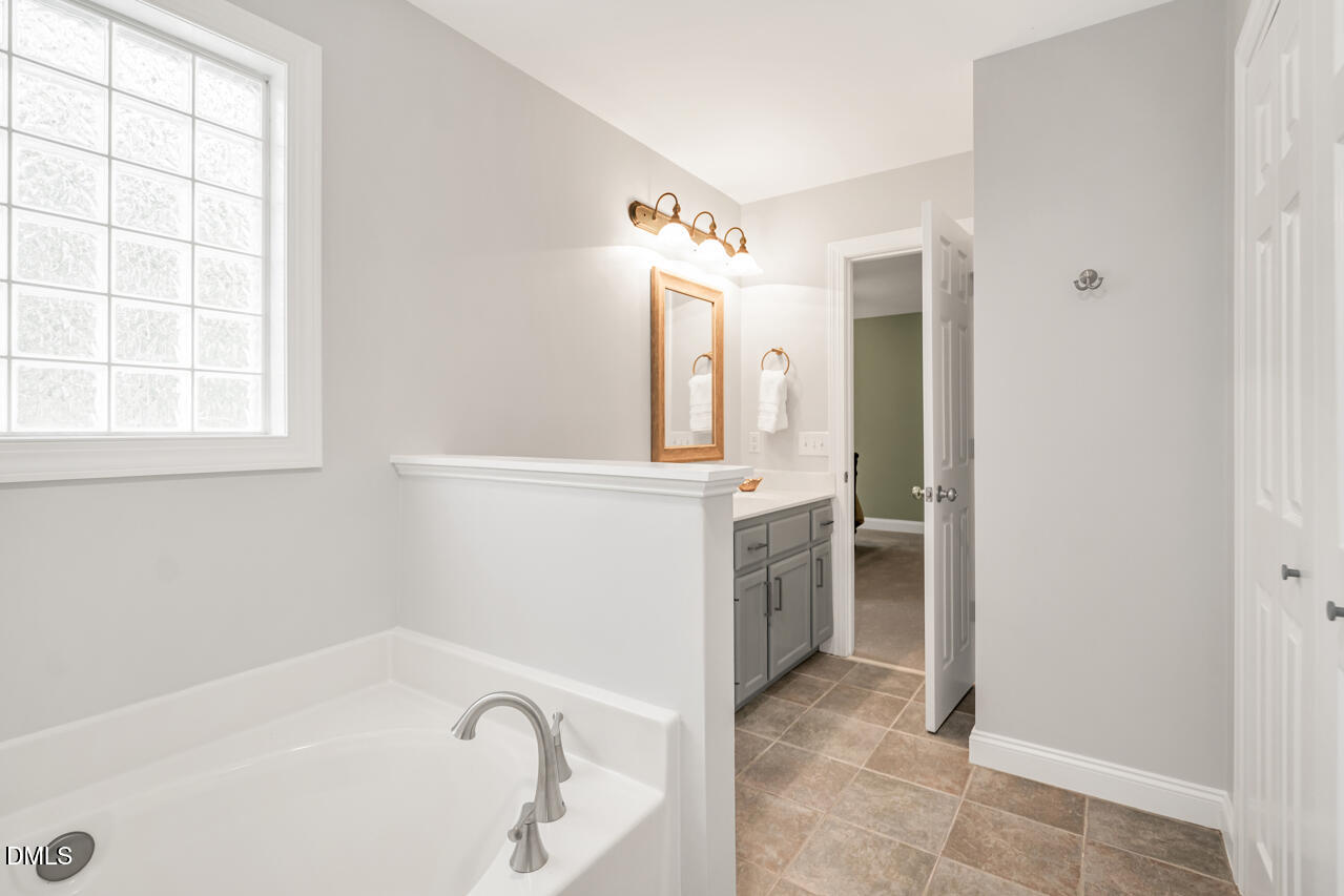 property viewer photo 54
