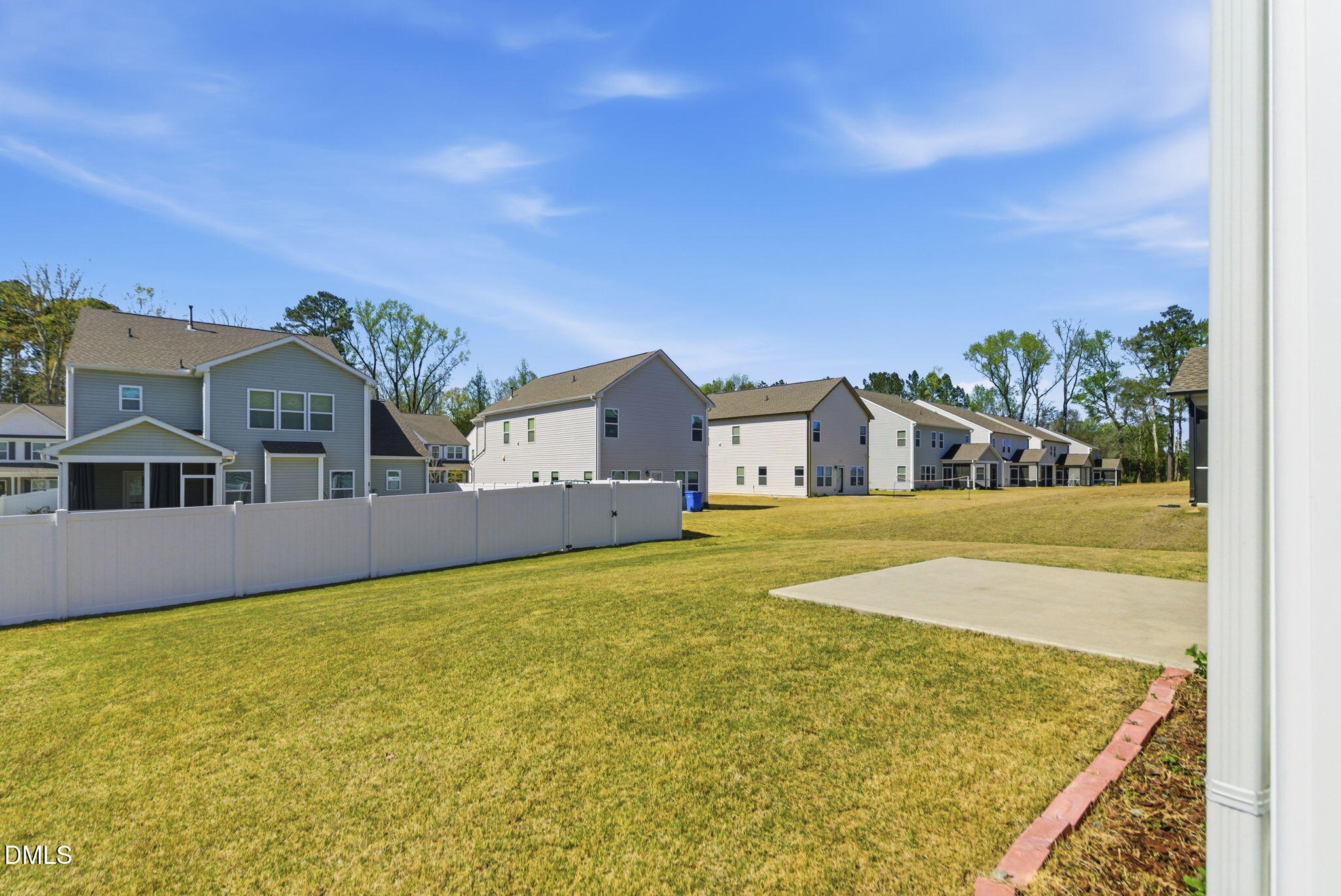 main property photo 31