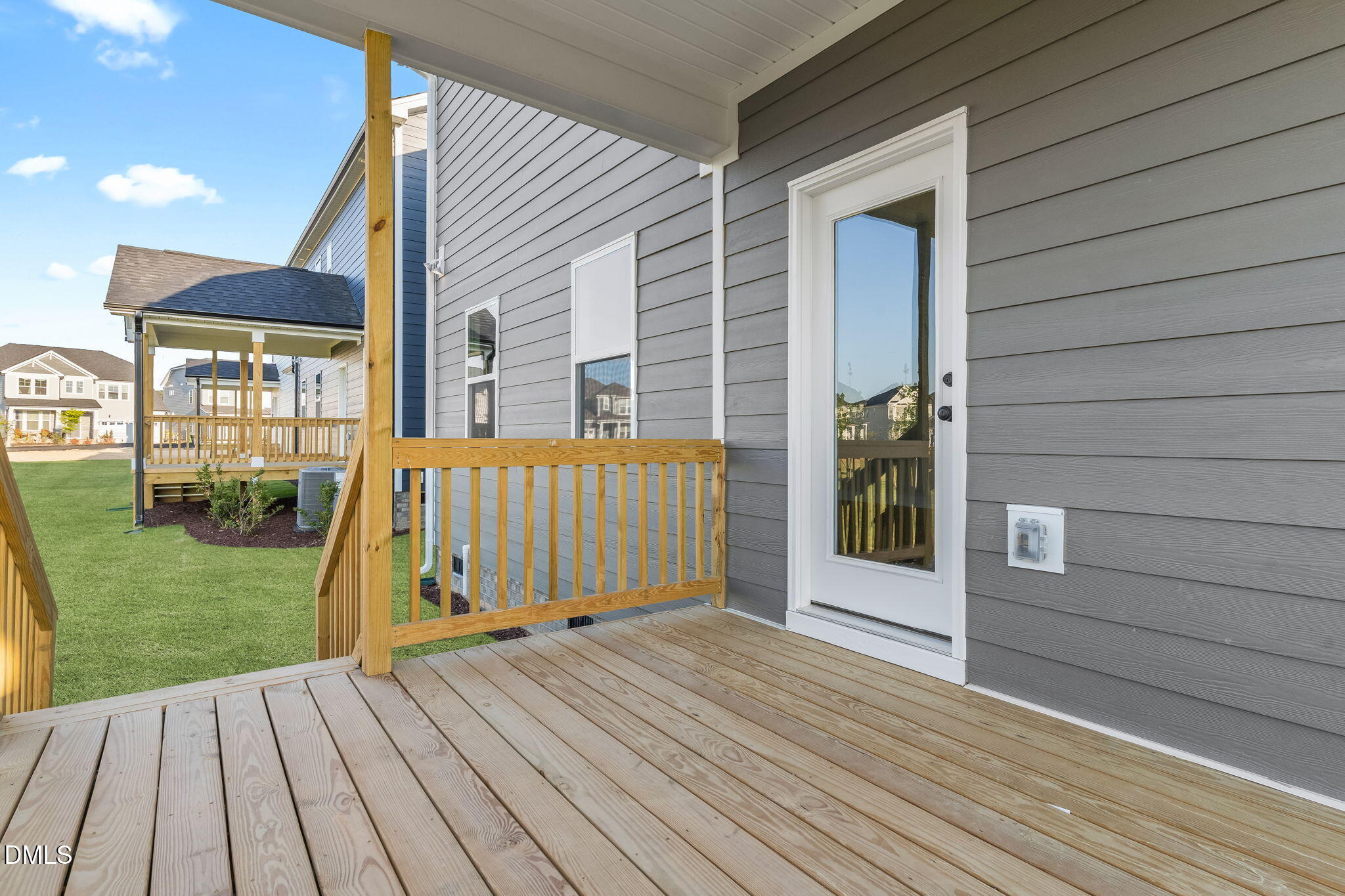 main property photo 28